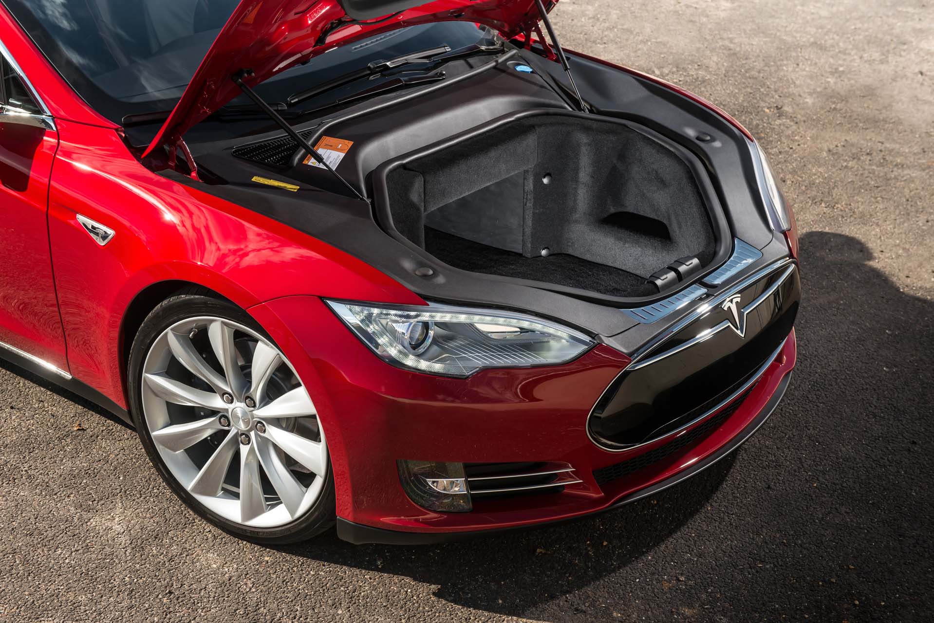 Tesla electric cars have quality issues, but owners love them regardless