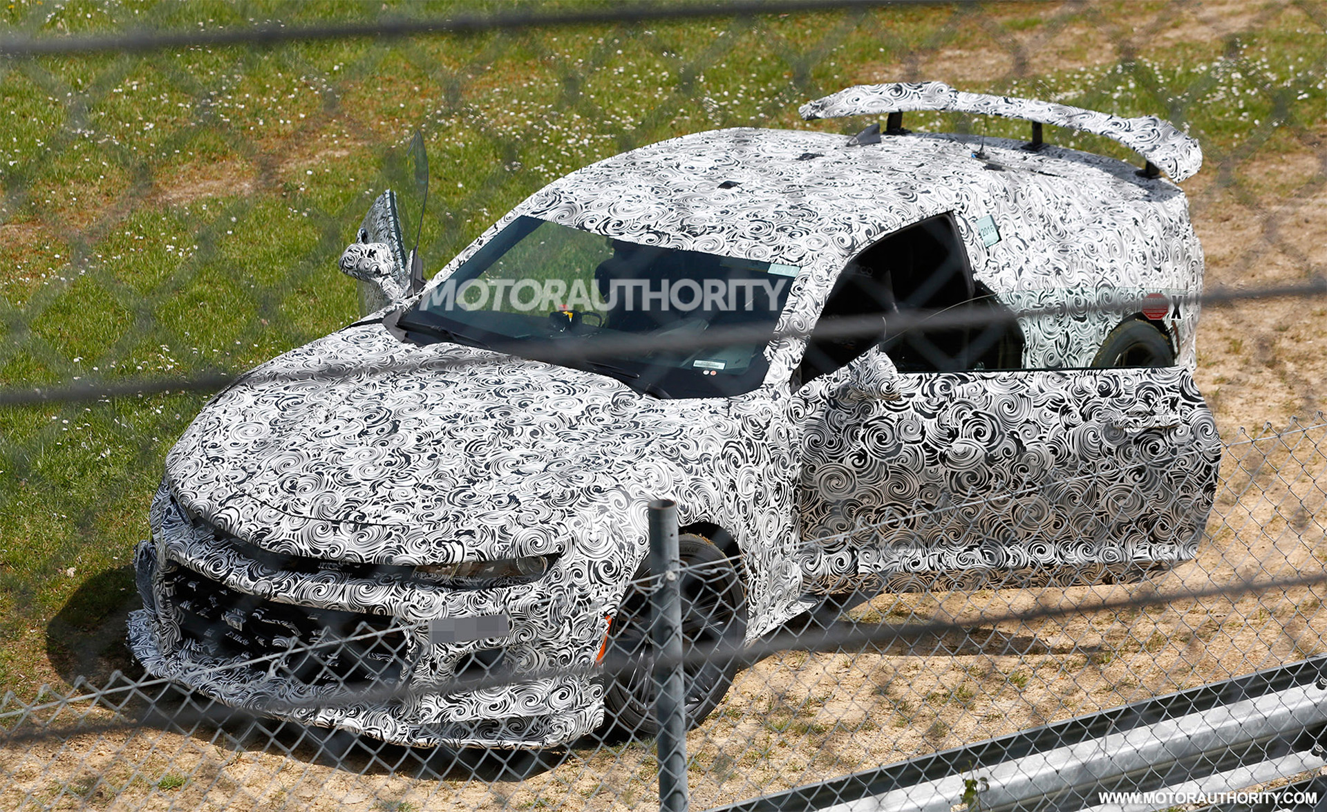 2018 Chevrolet Camaro Z/28 prototype crashes on the 'Ring