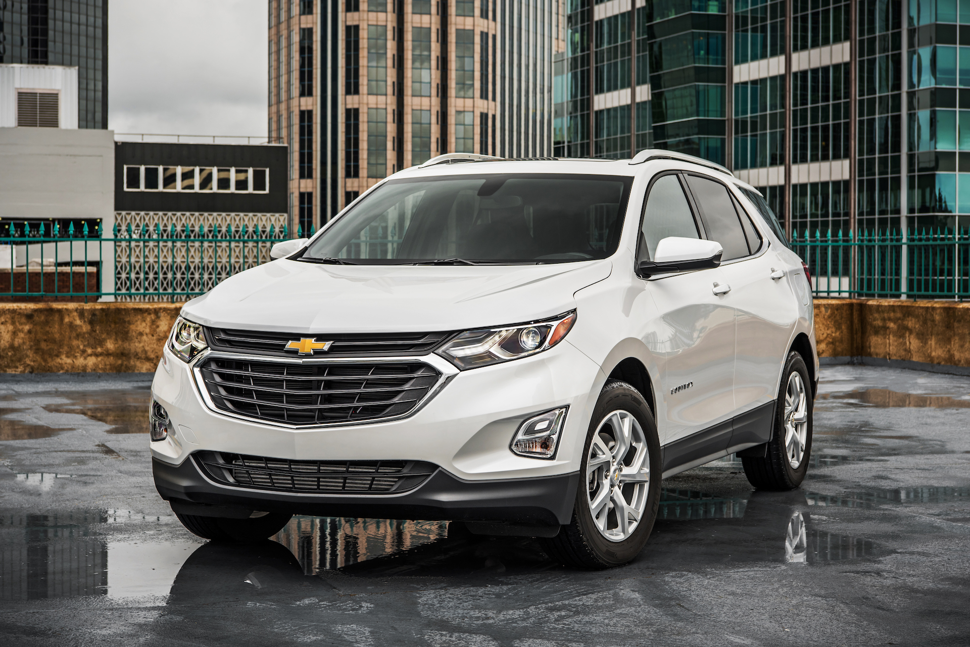 18 Chevrolet Equinox Chevy Review Ratings Specs Prices And Photos The Car Connection