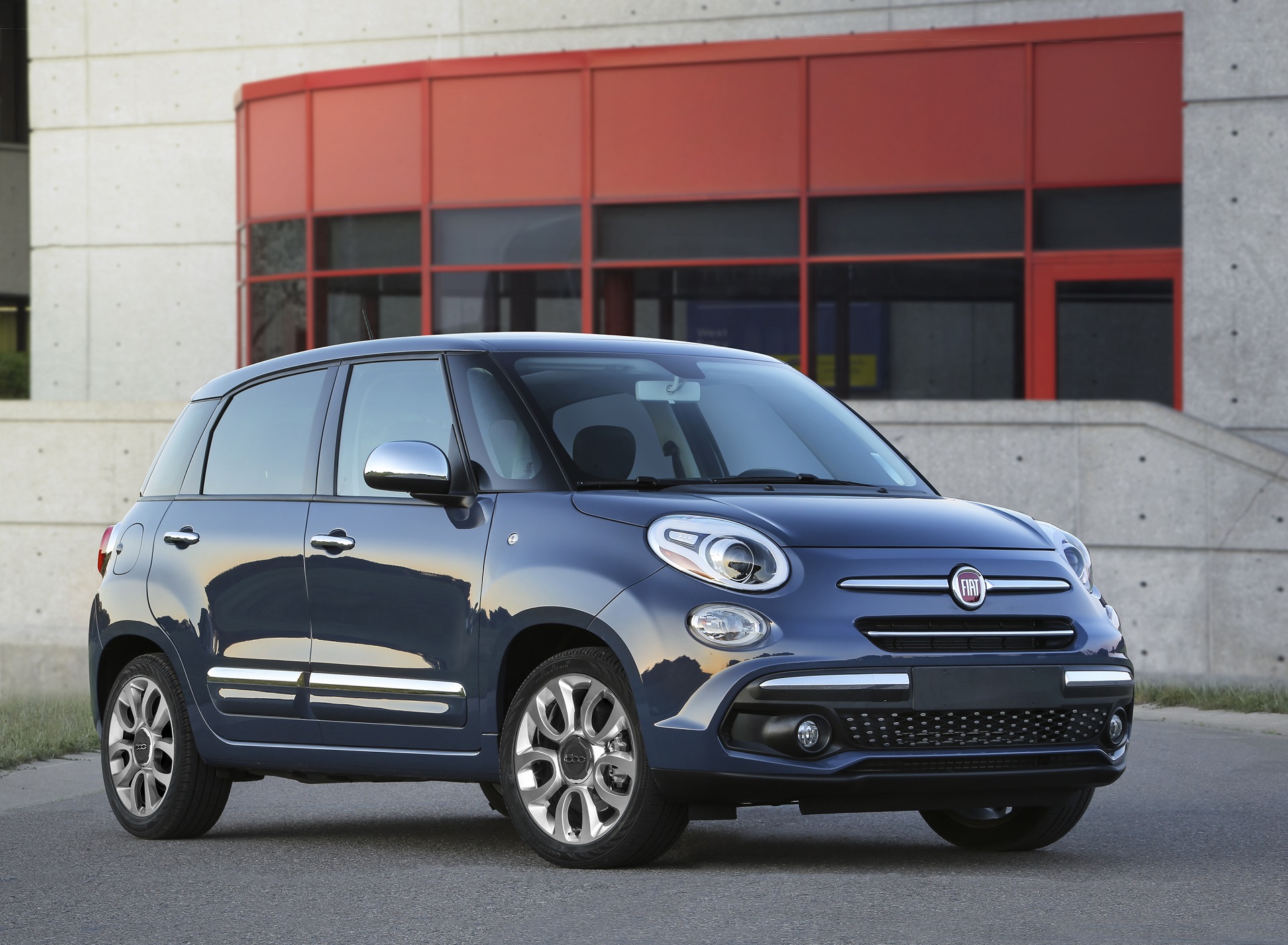 2018-fiat-500l-quality-review-the-car-connection