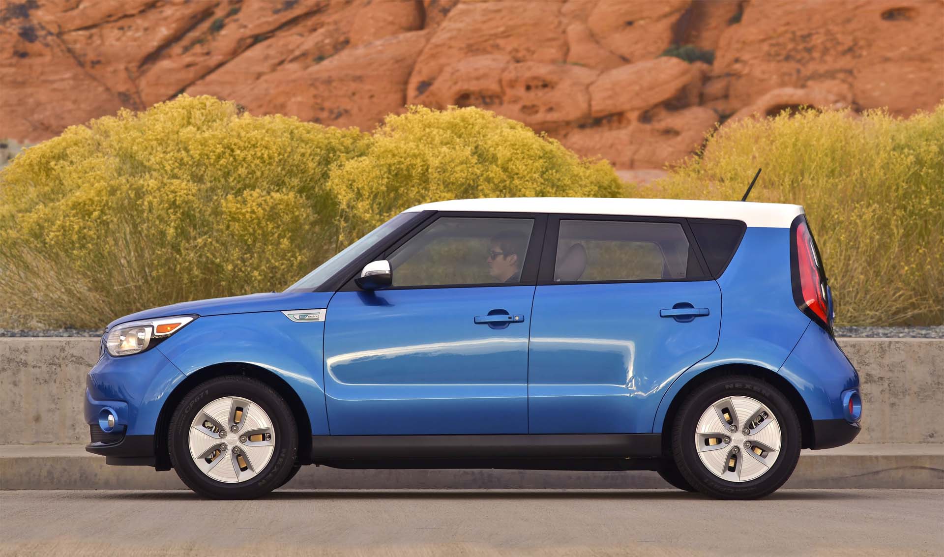 2018 Kia Soul Review Ratings Specs Prices And Photos - 