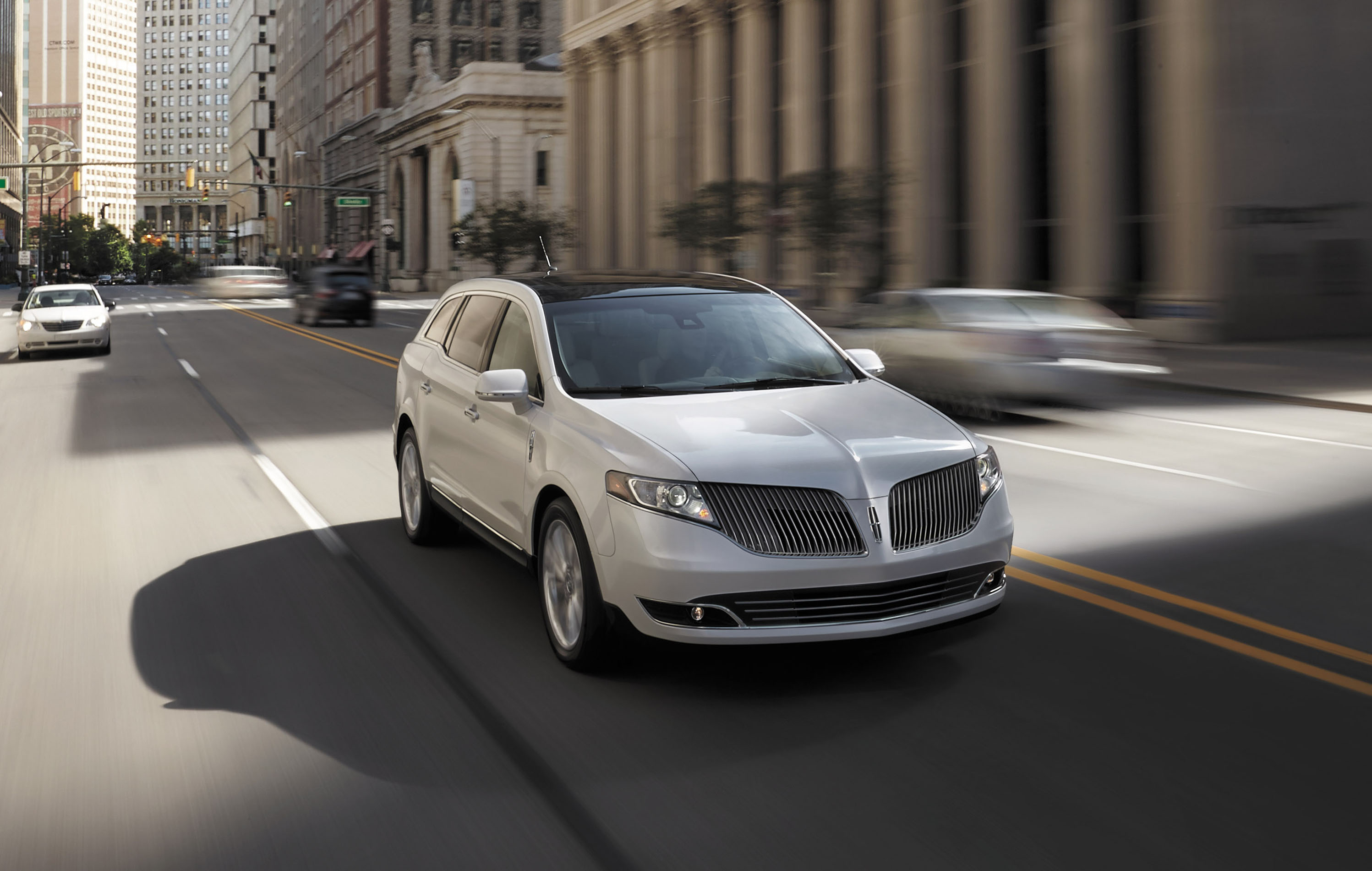 2018 Lincoln Mkt Review Ratings Specs Prices And Photos