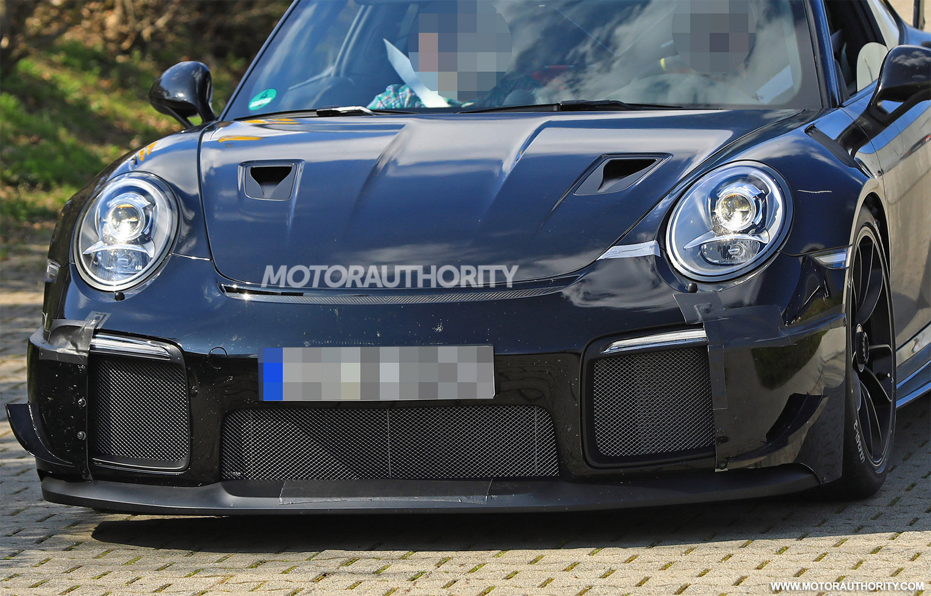 Porsche 911 GT2 RS specs surface, sub-7:00 'Ring time mooted