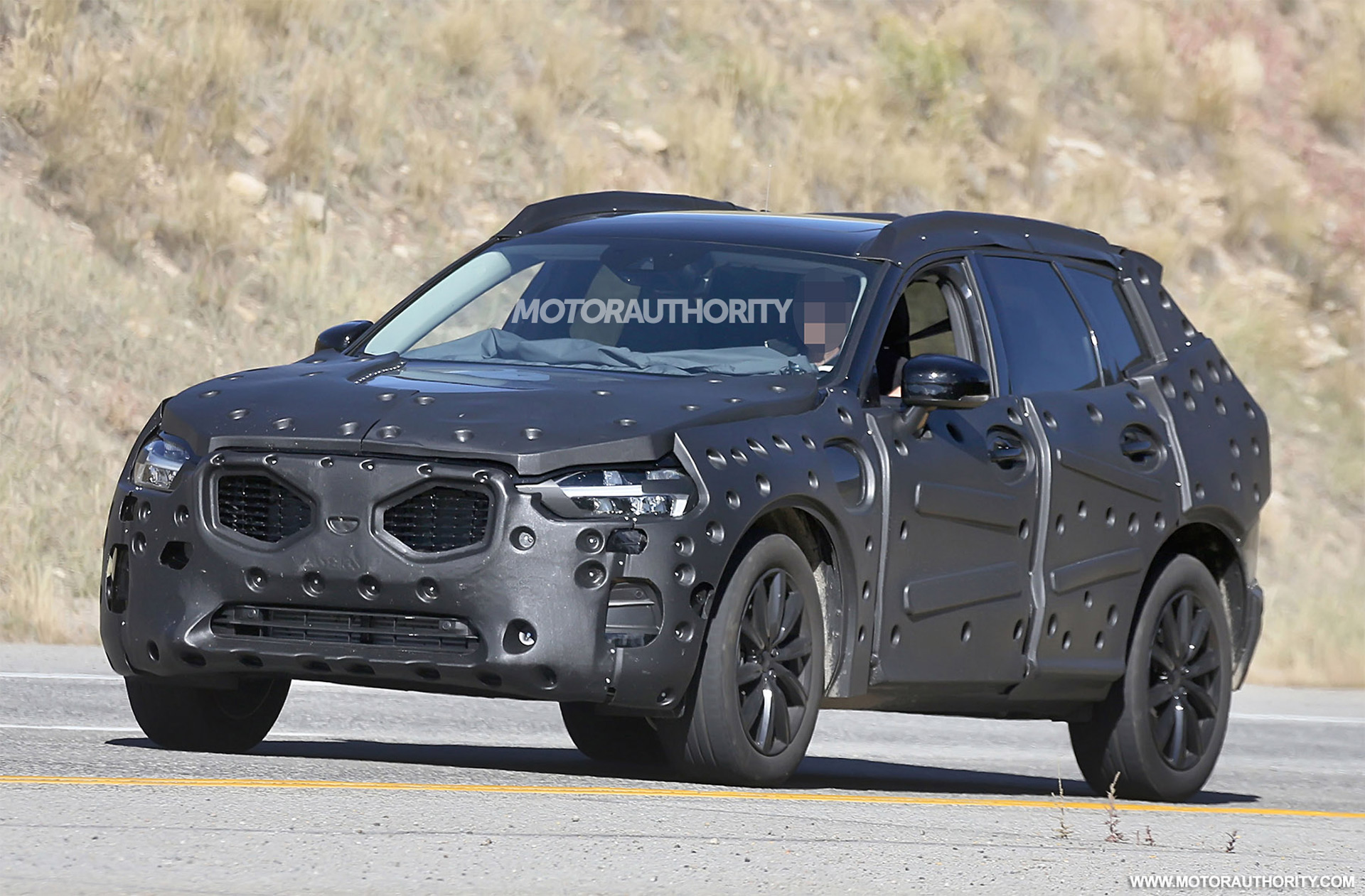 New Volvo XC60 To Automatically Steer Out Of Trouble