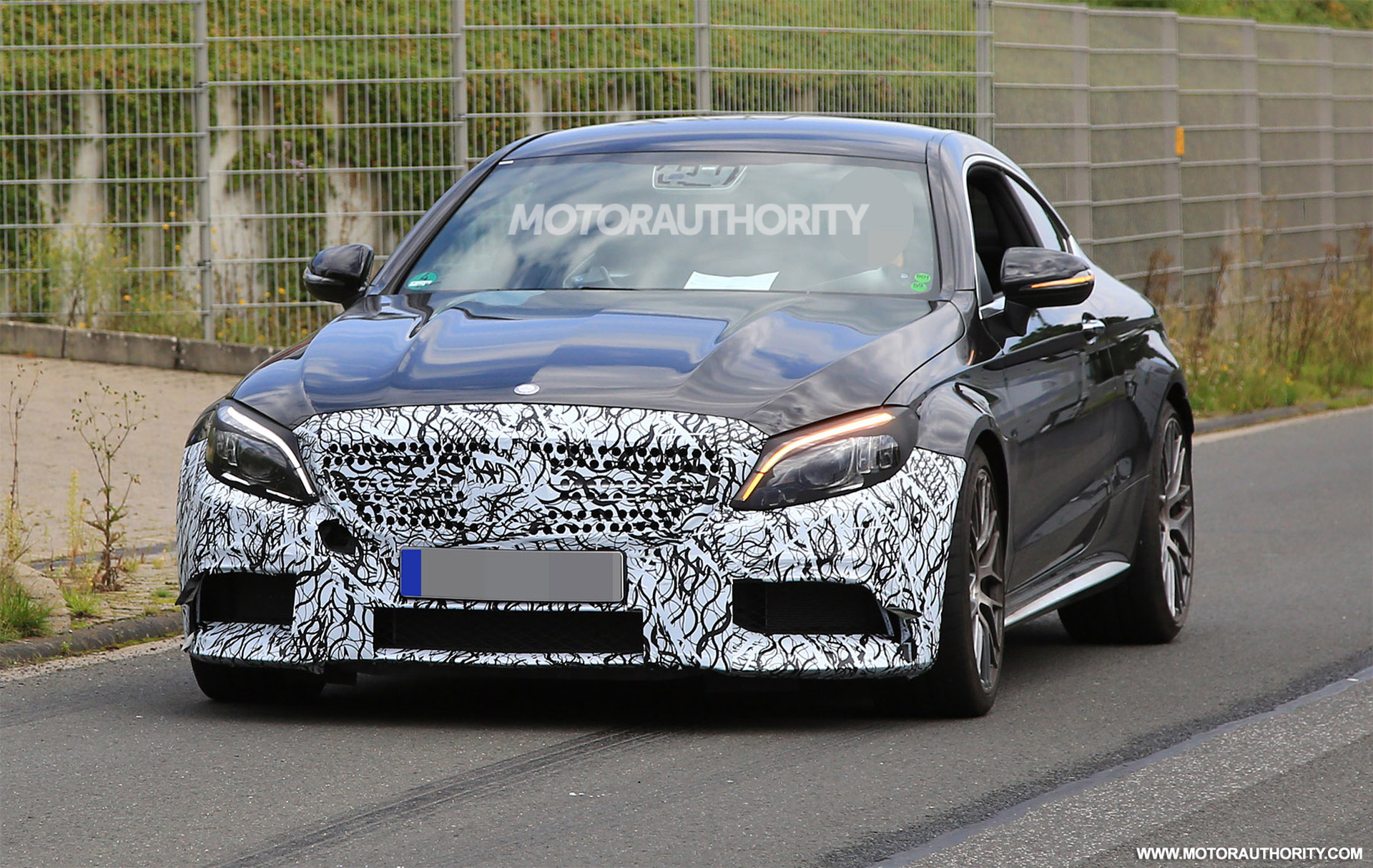 19 Mercedes Amg C63 Coupe Spy Shots