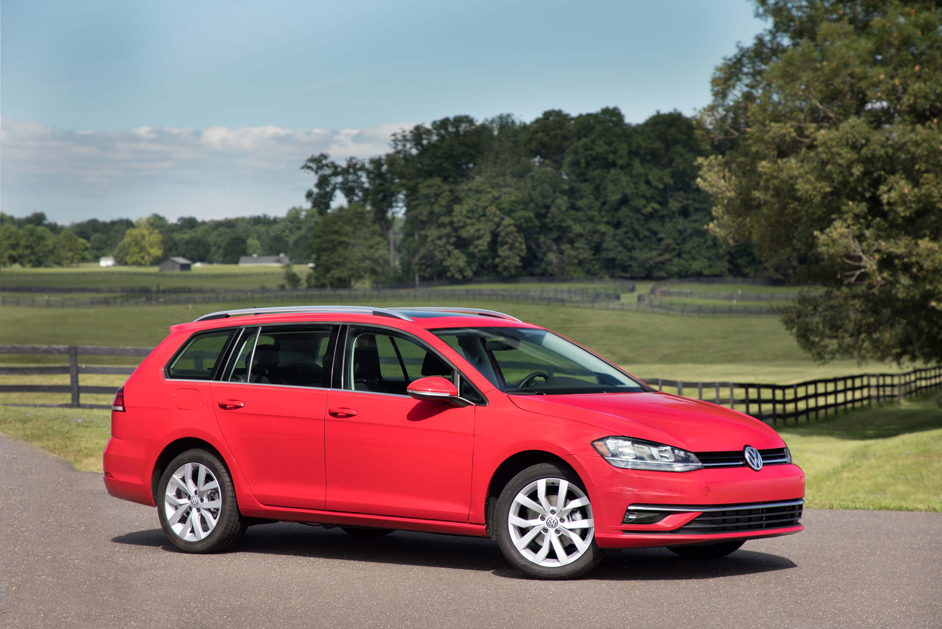 kern toon hoog 2019 Volkswagen Golf (VW) Review, Ratings, Specs, Prices, and Photos - The  Car Connection