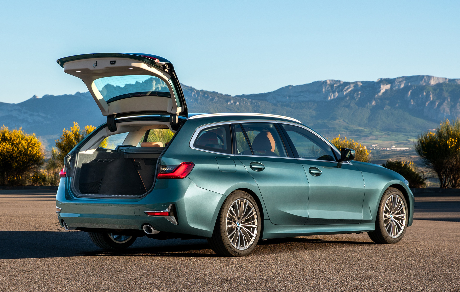 2020 BMW 3Series Sports Wagon revealed
