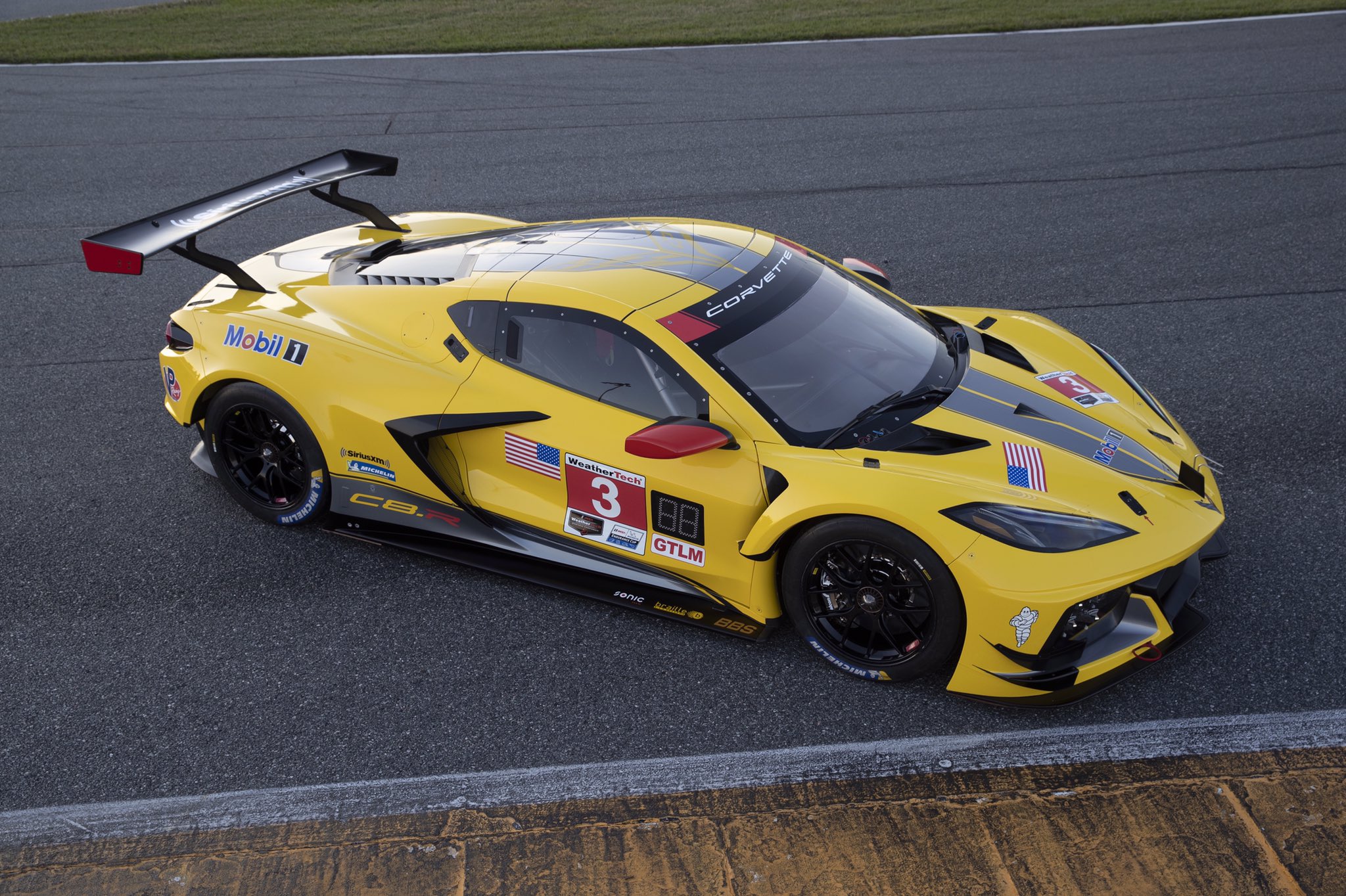 Traditional yellow Chevrolet Corvette C8.R racing livery debuts