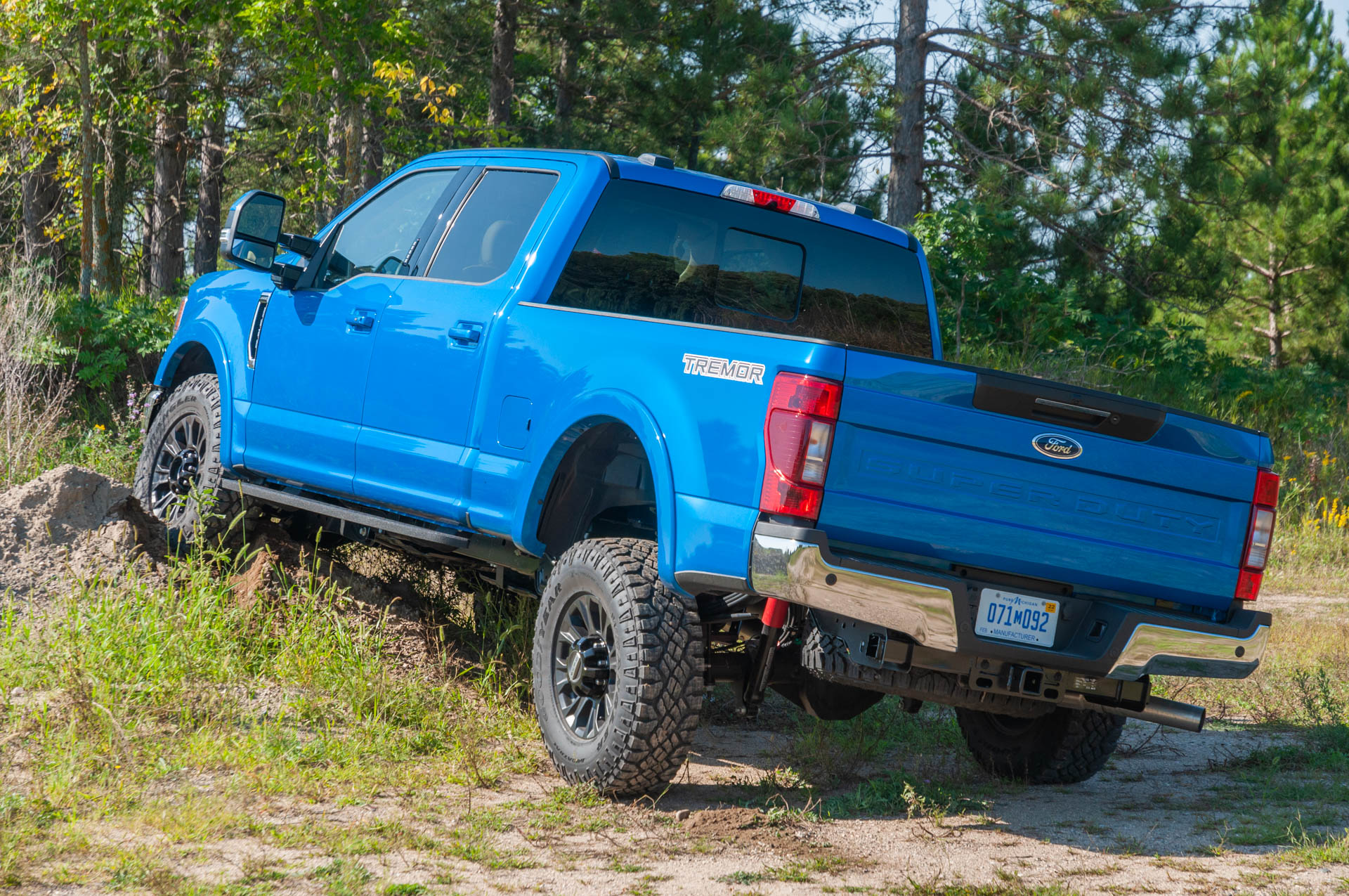 Review Update The 2020 Ford F 350 Super Duty Tremor Aims For Work And Play