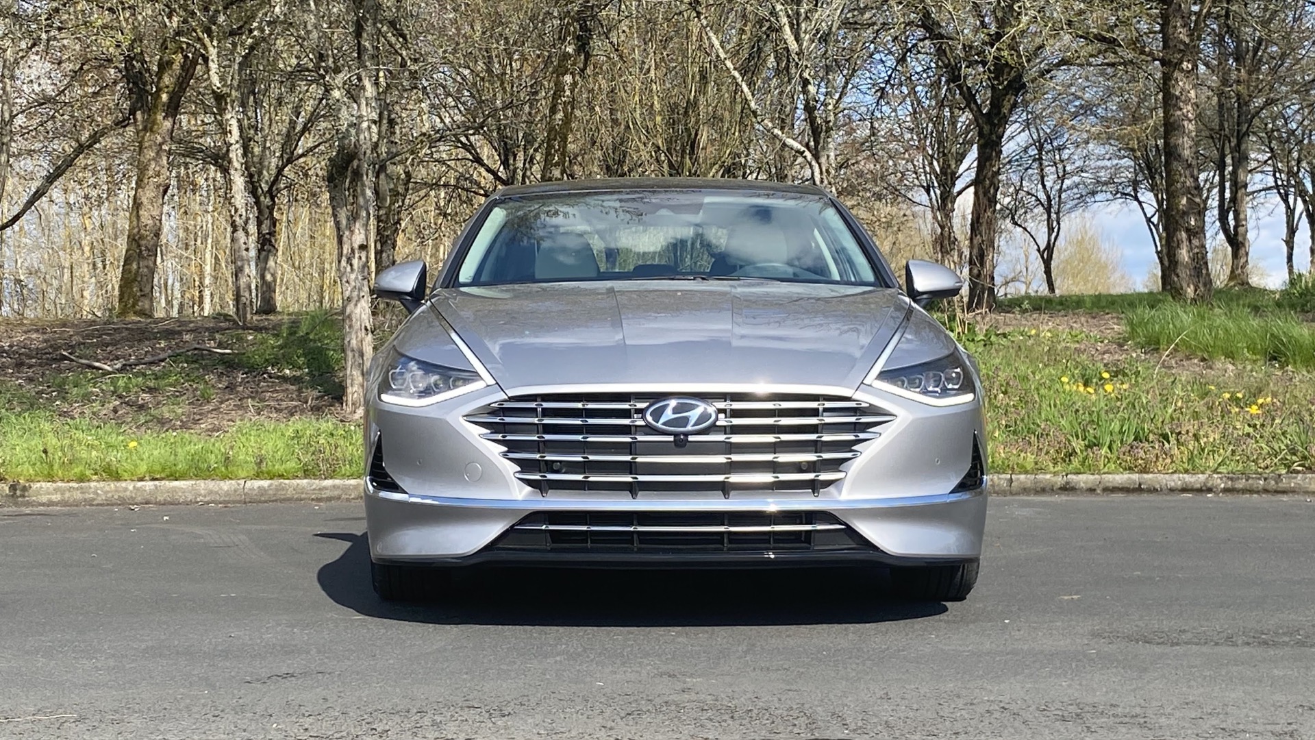 2020 Toyota Camry Hybrid Vs. 2020 Hyundai Sonata Hybrid: Gas Mileage ...