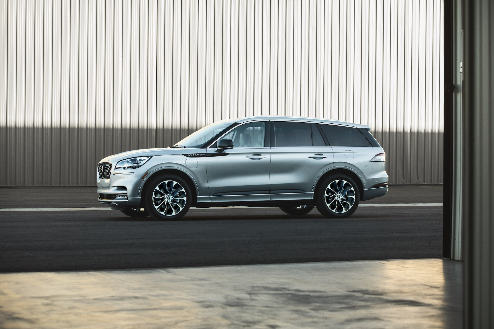 2020 Lincoln Aviator Review, Ratings, Specs, Prices, and Photos The Car  Connection