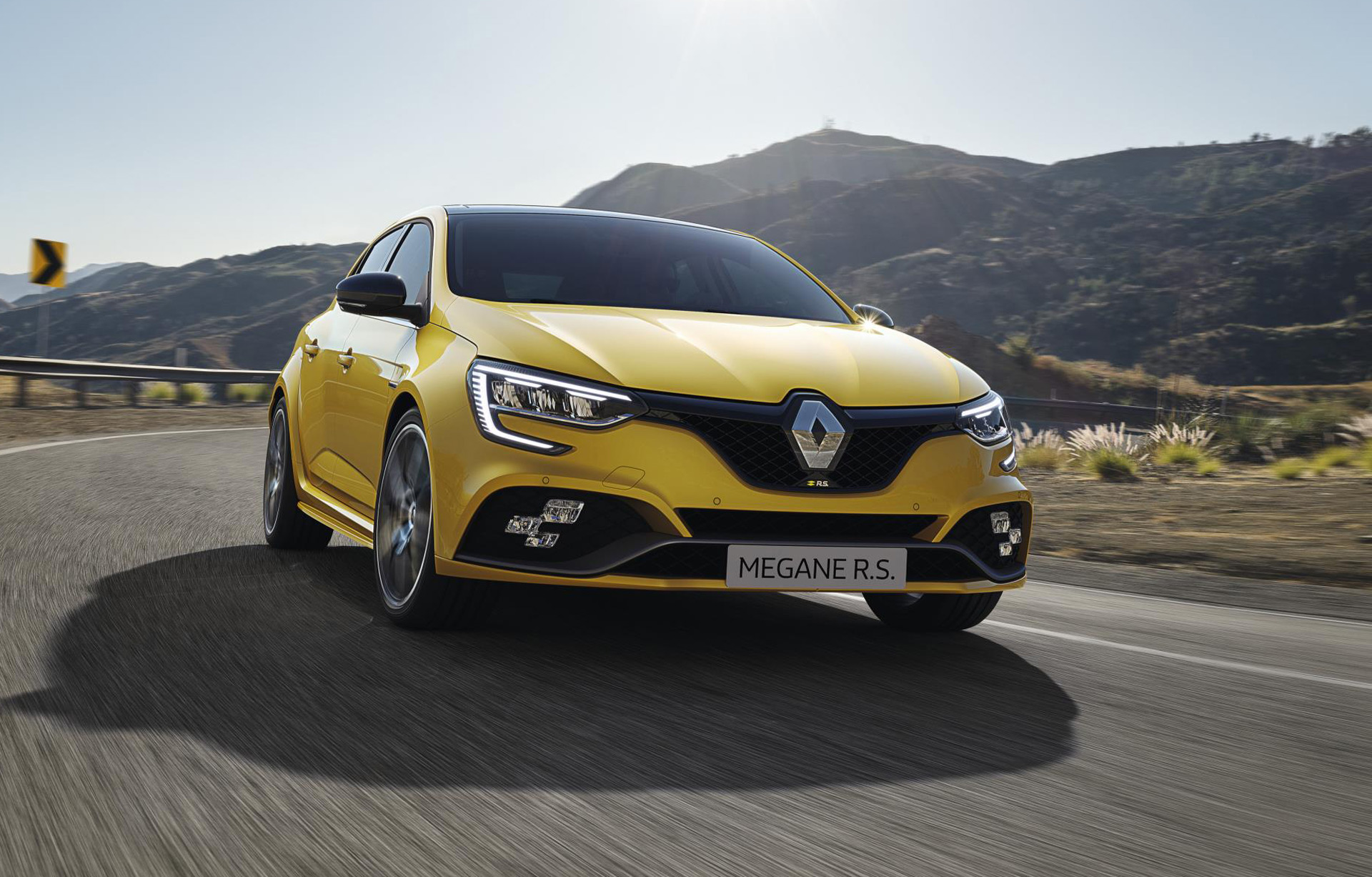 2020 Renault Megane Facelift Debuts Plug In Hybrid And R S Line