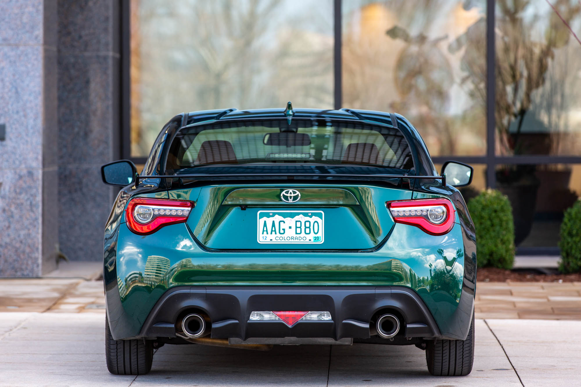 Toyota gt86 зеленая