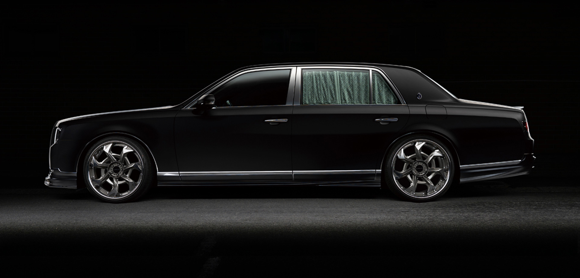 Toyota century 2021