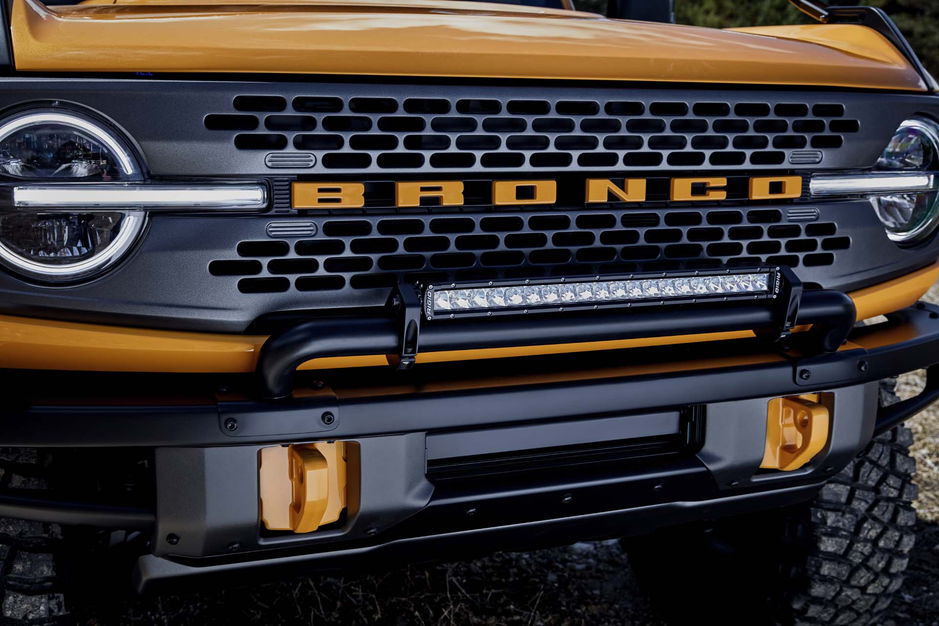 2022 Ford Bronco Everglades to add a factory-installed winch and snorkel
