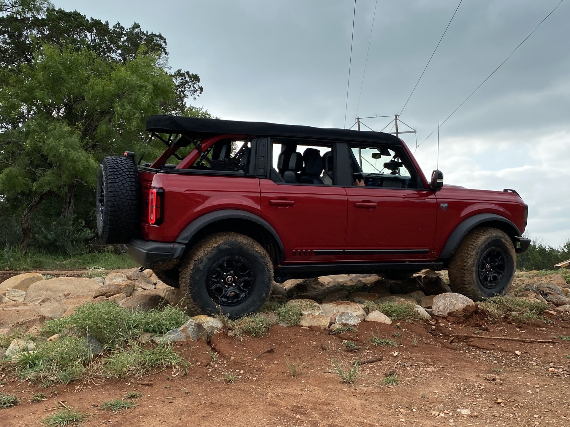 New Ford Bronco debuts, challenges Jeep for king of the hill