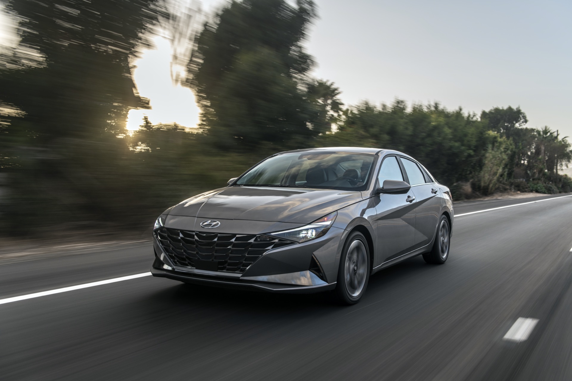 First drive review 2021 Hyundai Elantra Hybrid is a 54mpg tech and