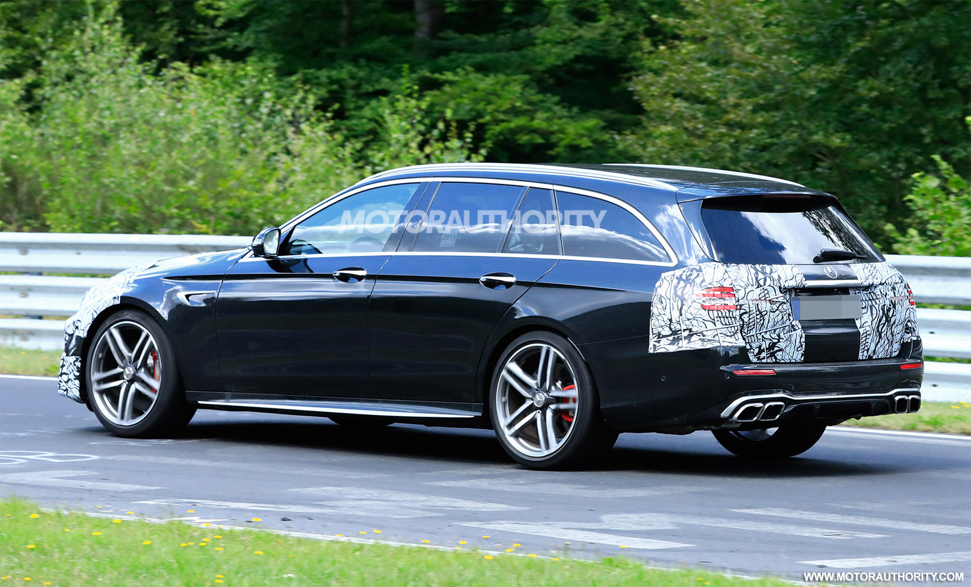 2020 - [Mercedes-Benz] Classe E restylée  - Page 2 2021-mercedes-amg-e63-wagon-facelift-spy-shots--photo-credit-s-baldauf-sb-medien_100711684_h