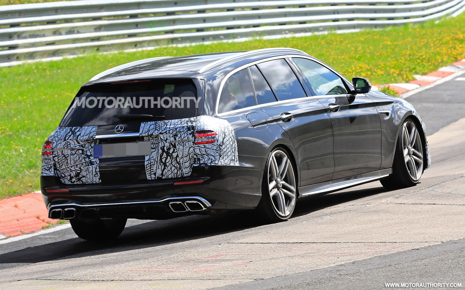 2020 - [Mercedes-Benz] Classe E restylée  - Page 2 2021-mercedes-amg-e63-wagon-facelift-spy-shots--photo-credit-s-baldauf-sb-medien_100711689_h