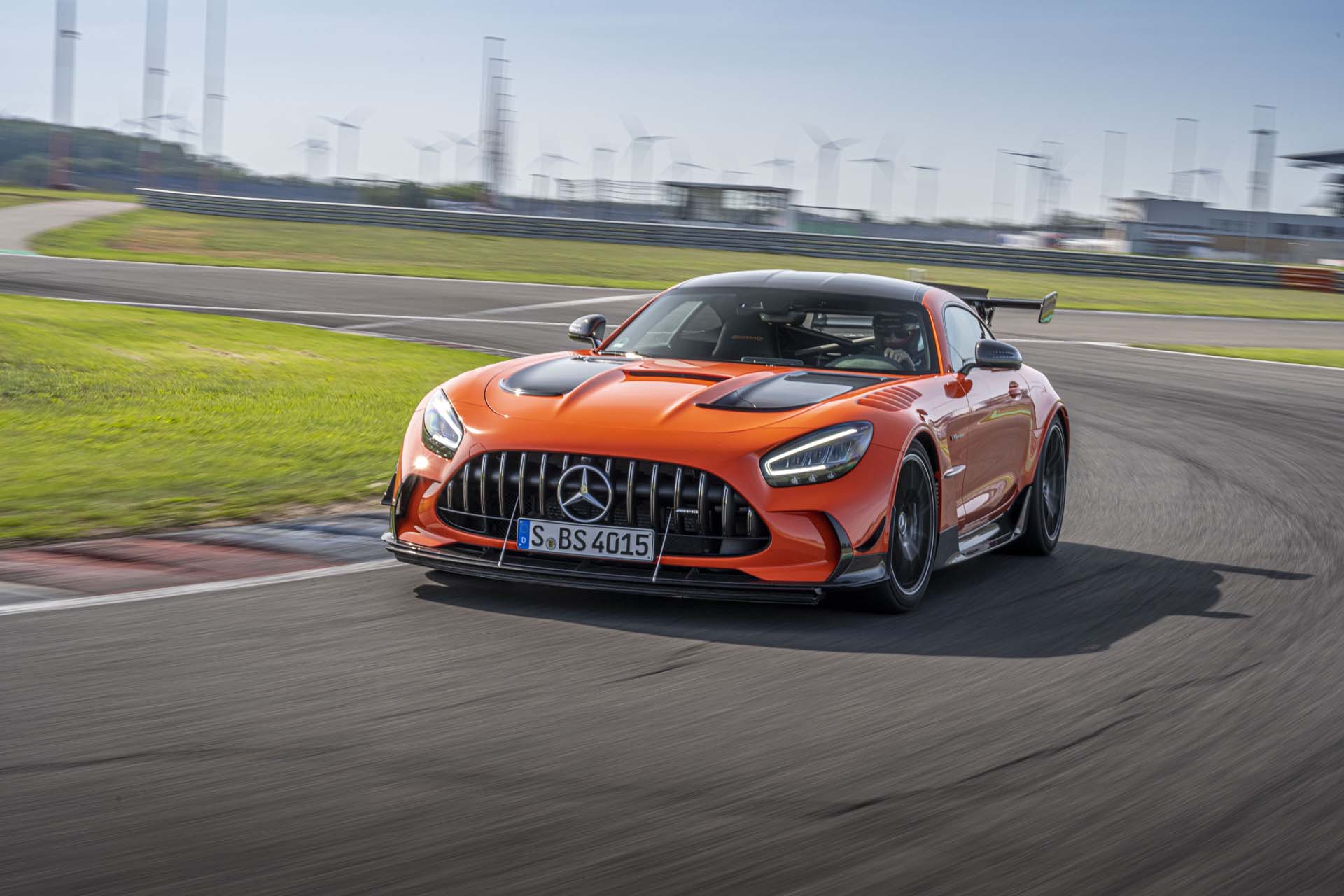 Redesigned Mercedes-Benz AMG GT sharing platform with 2022 SL still