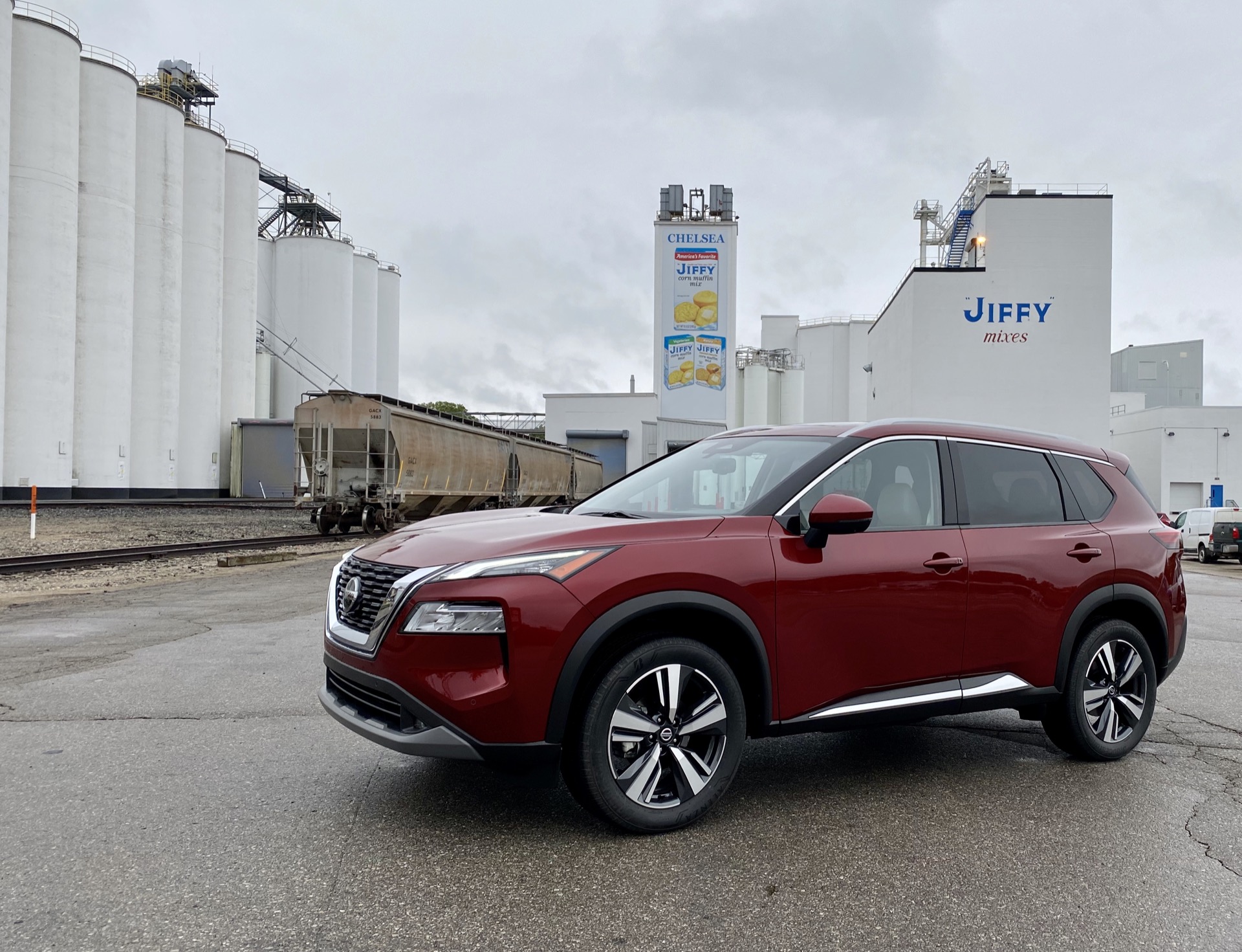 21 Nissan Rogue Review Ratings Specs Prices And Photos The Car Connection