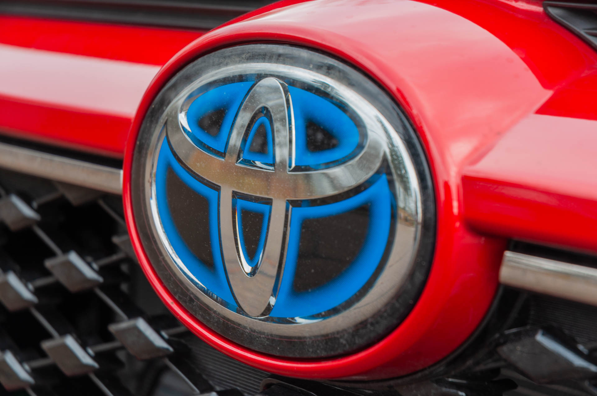 Toyota And Lexus Plan New Three Row Crossover Suvs Most Likely As Hybrids
