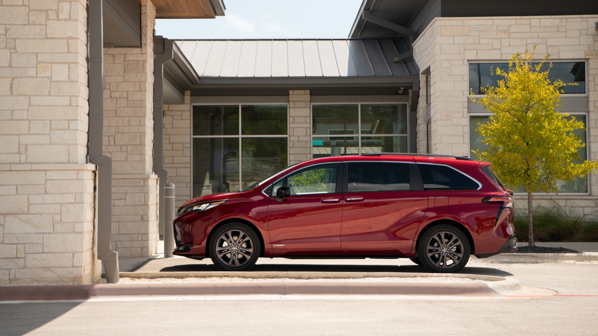 2021 Toyota Sienna Review Ratings Specs Prices And Photos The Car Connection