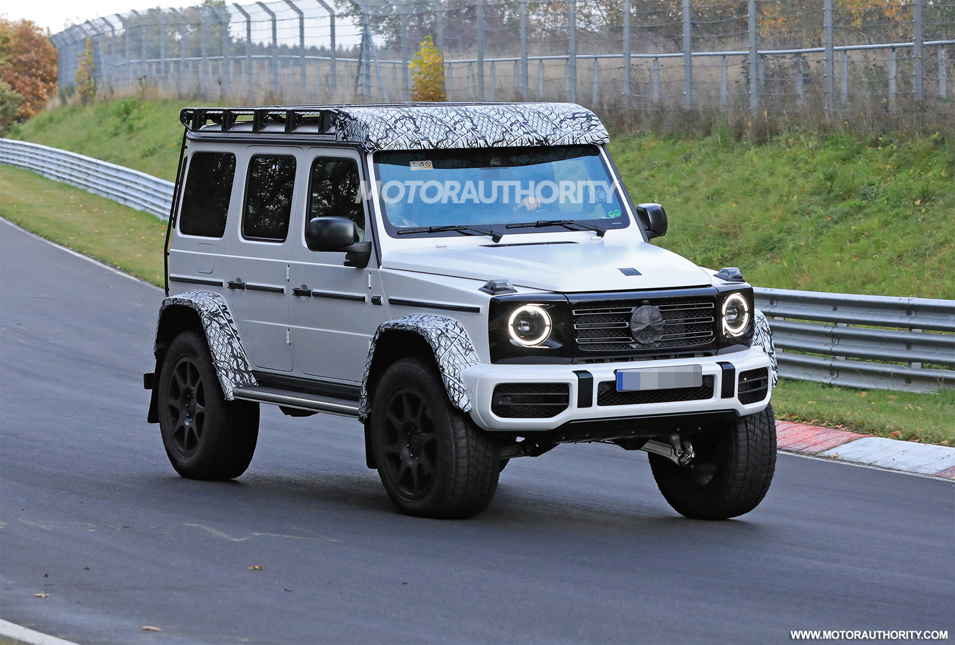 Mercedes G550 4X4 : Mercedes Benz G550 4x4 Squared Review Life Exaggerated