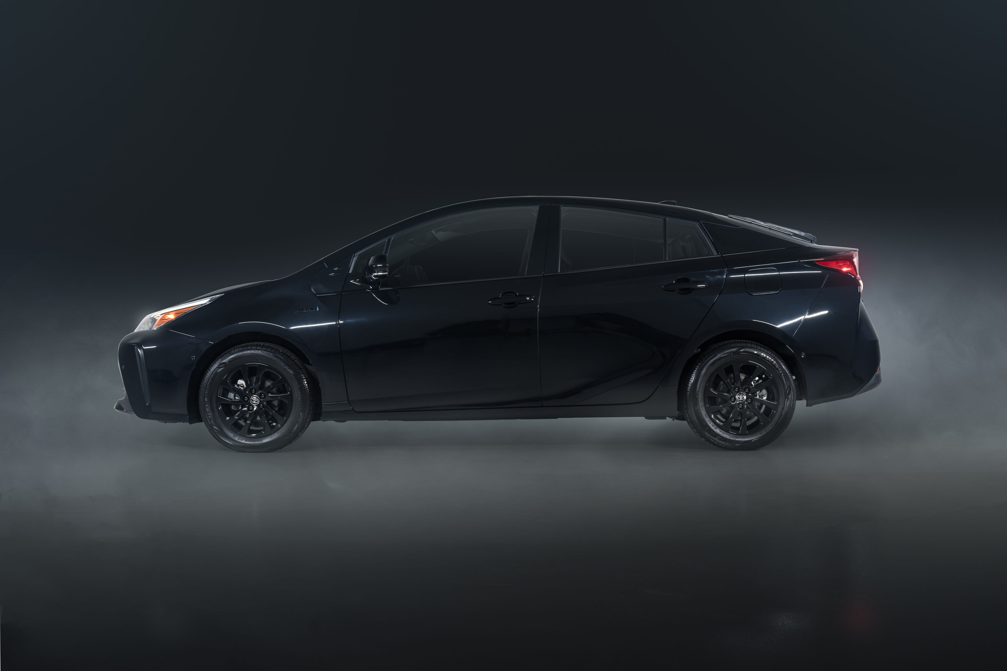 Toyota Plans Solid state Battery Debut In A Hybrid By 2025 future Prius 