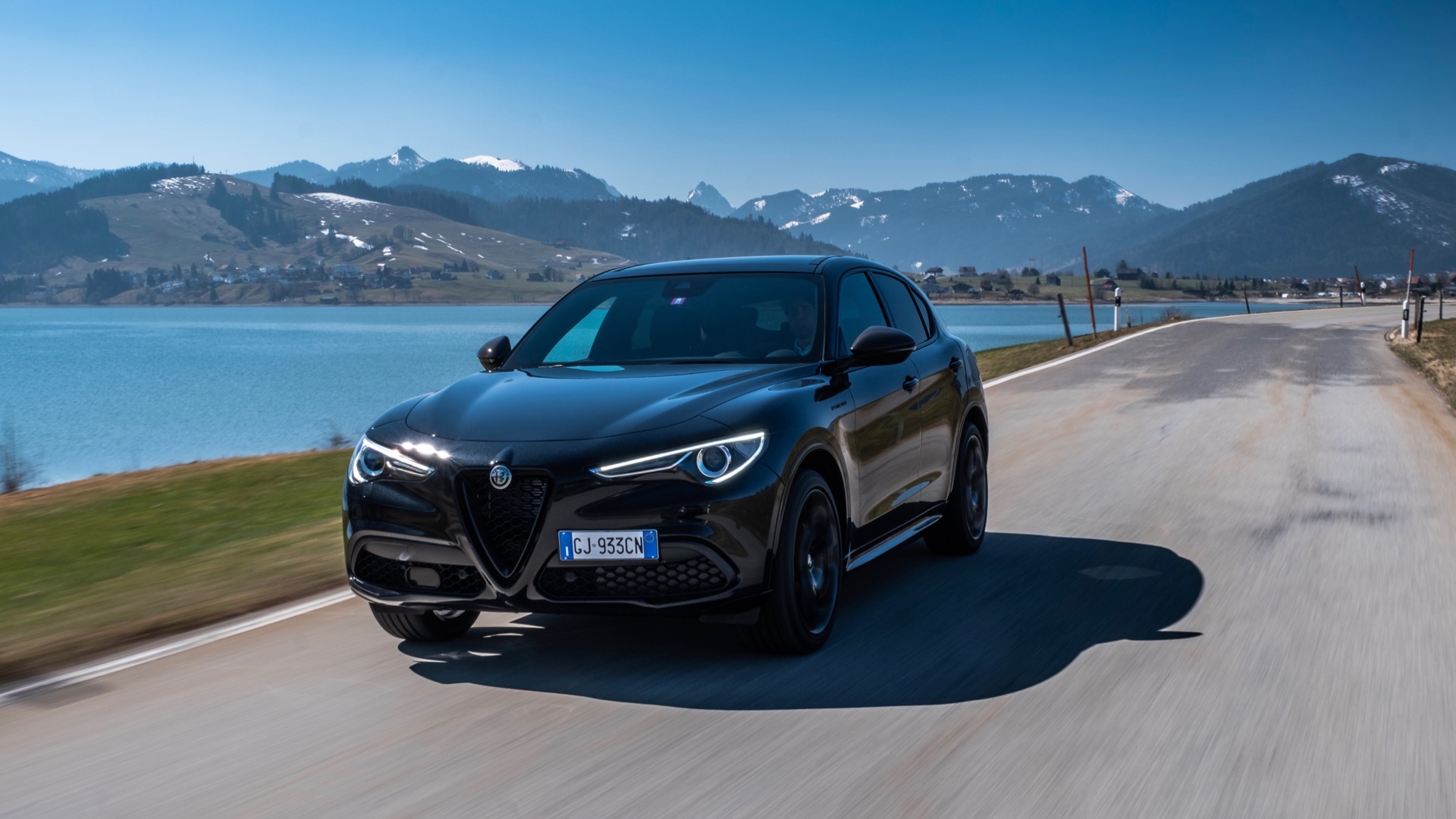 Travall Mats Tappetini Gomma Per Alfa Romeo Stelvio (2017-2023) TRM1317, Set Abitacolo Antiscivolo, Bordo Rialzato
