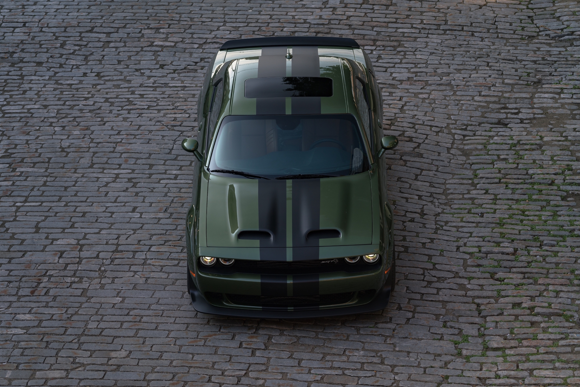 Manual returns to Dodge Challenger SRT Hellcat for final shift