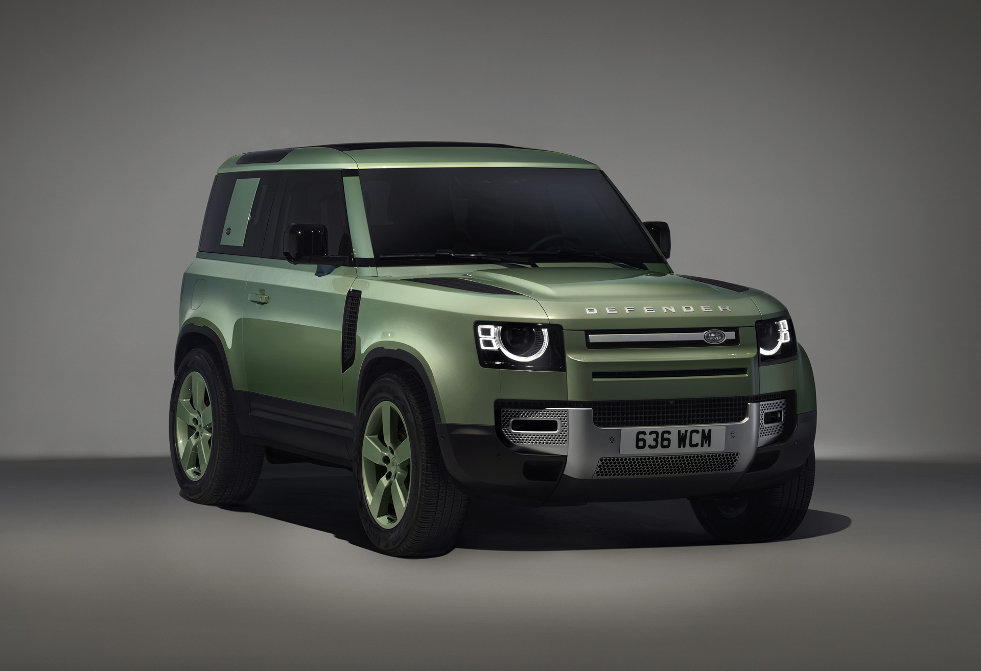 Land Rover Unveils a Limited Defender to Honor Its 1993 US Debut