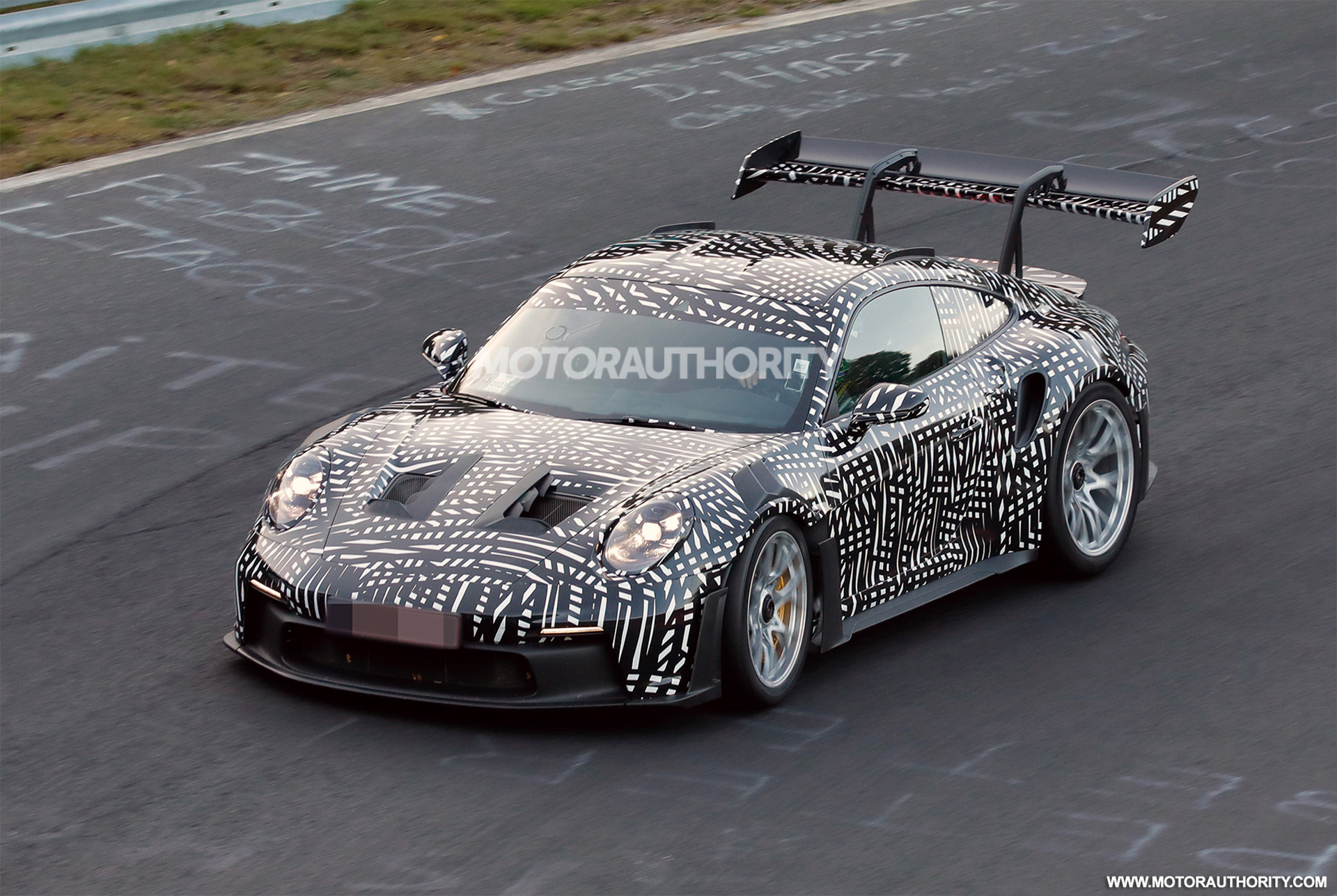 Porsche 911 GT3 RS MR, Keanu Reeves’ F1 documentary: Today’s Car News Auto Recent