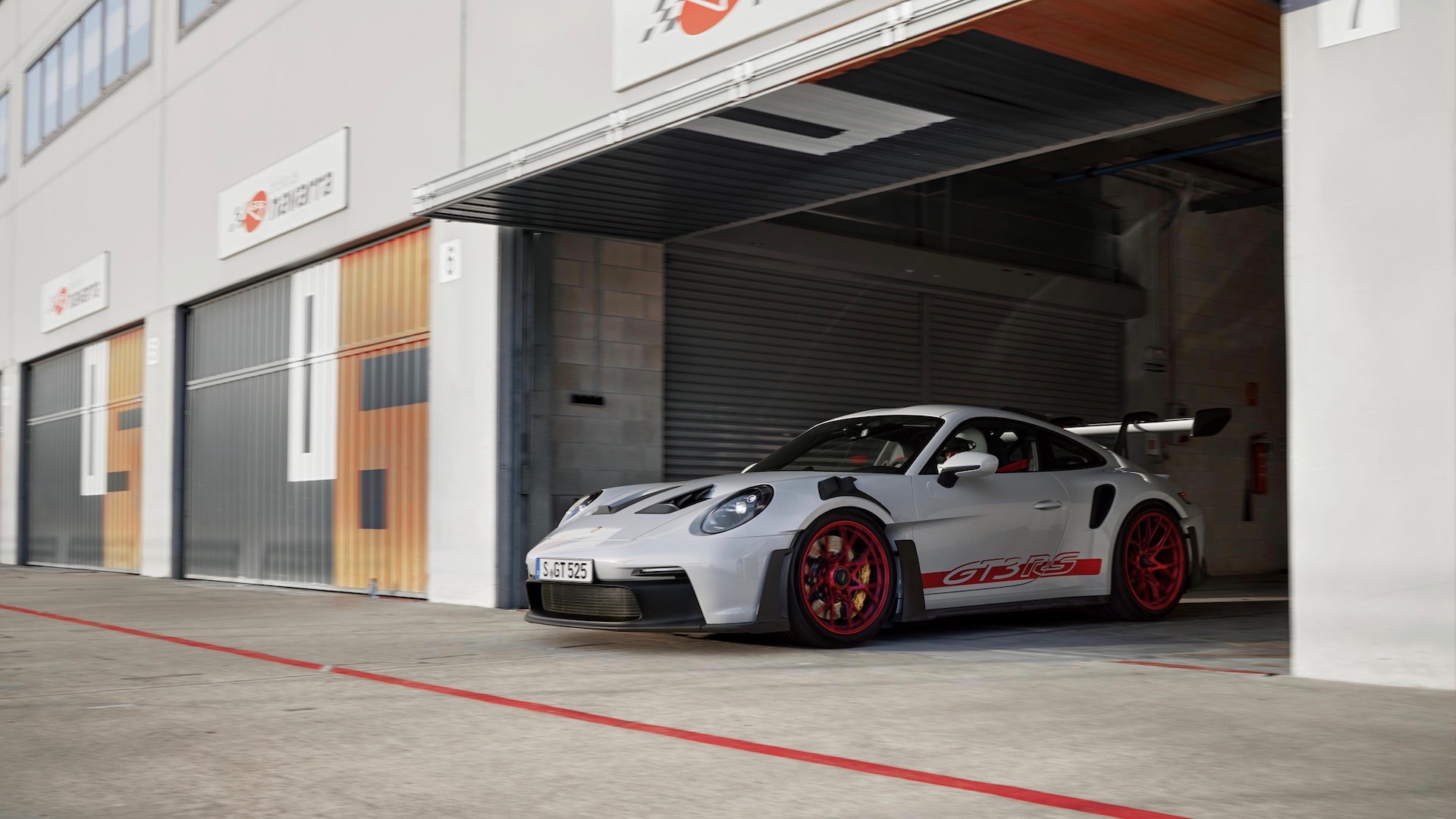 2023 Porsche 911 GT3 RS makes fast faster