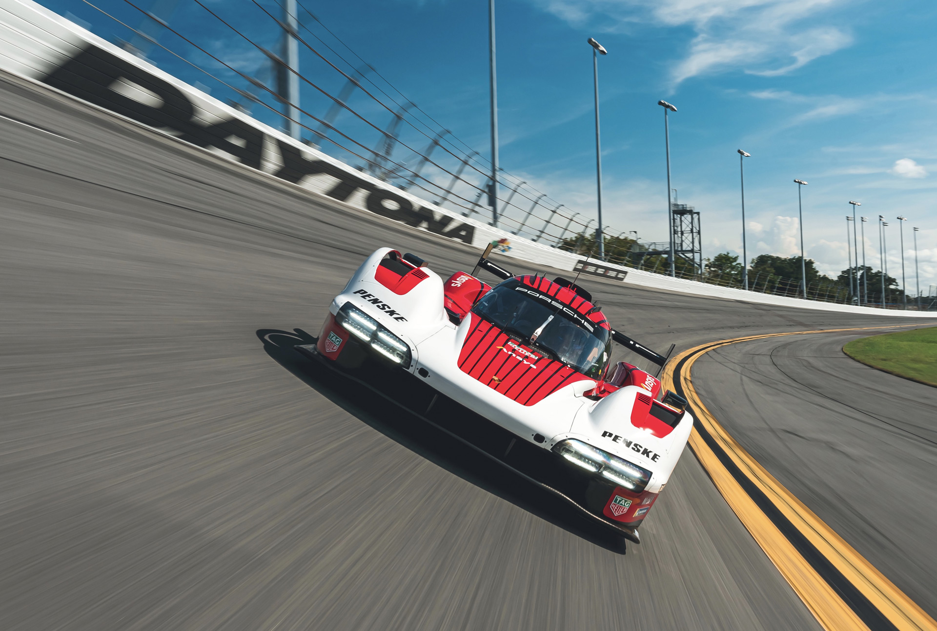 2023 Porsche 963 LMDh completes successful test at Daytona