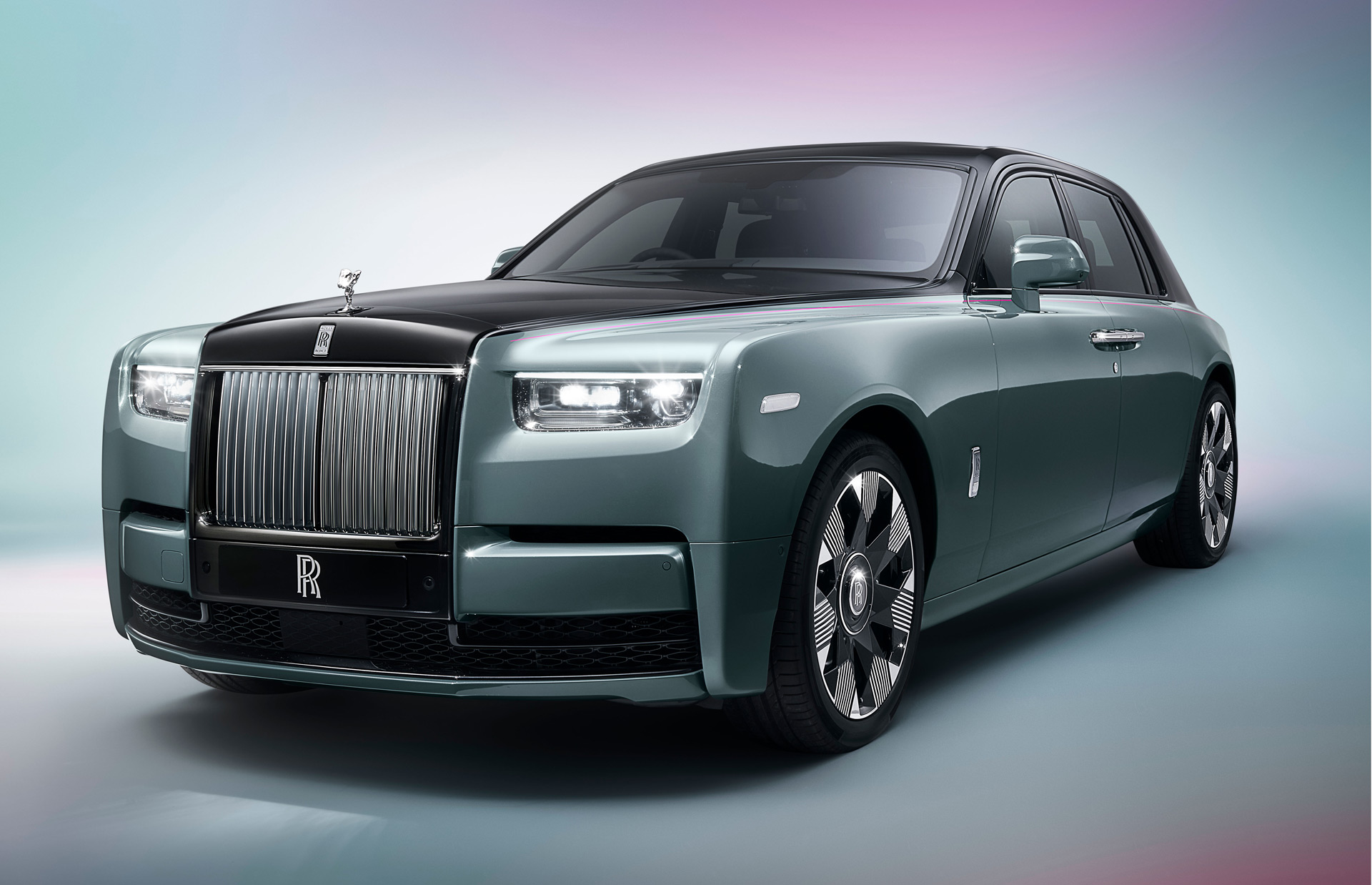 2023 Rolls-Royce Phantom Series 2 Long in Beautiful Details 