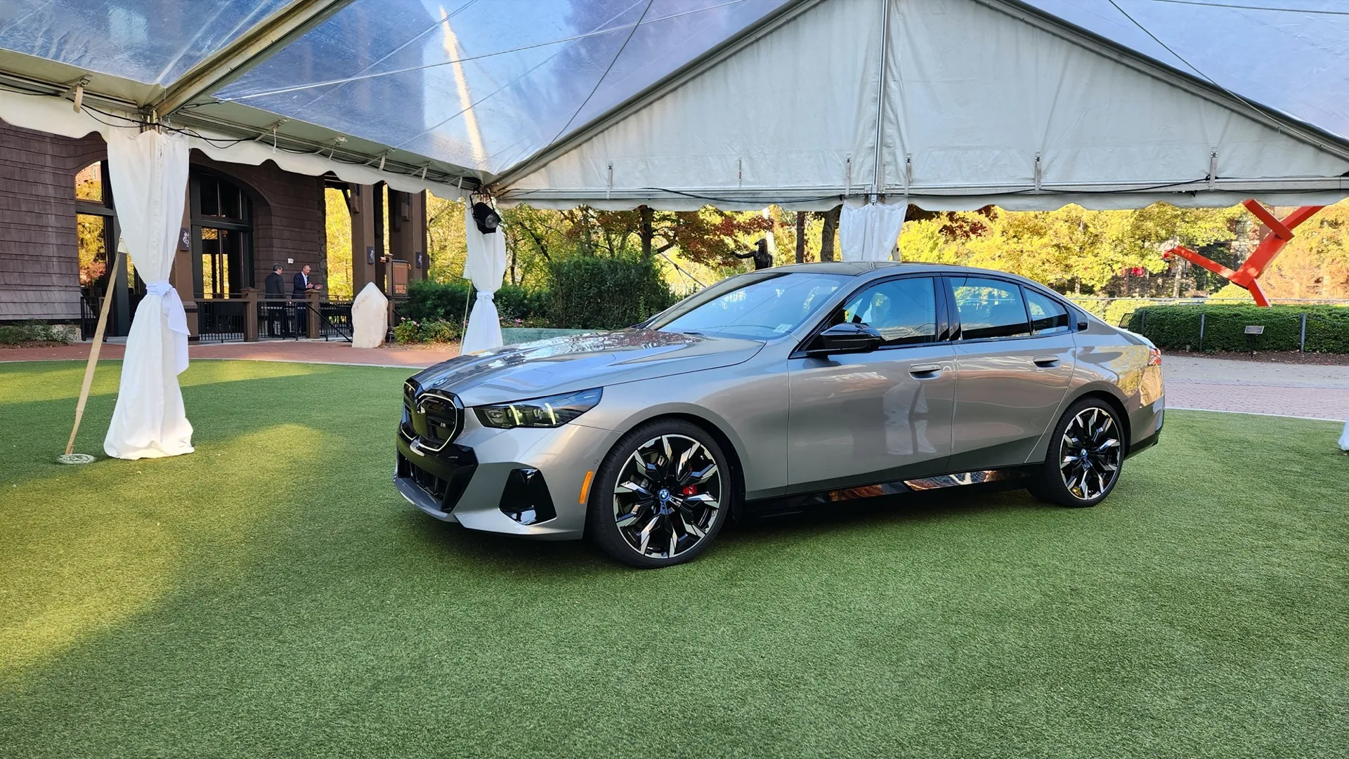 2024 BMW i5