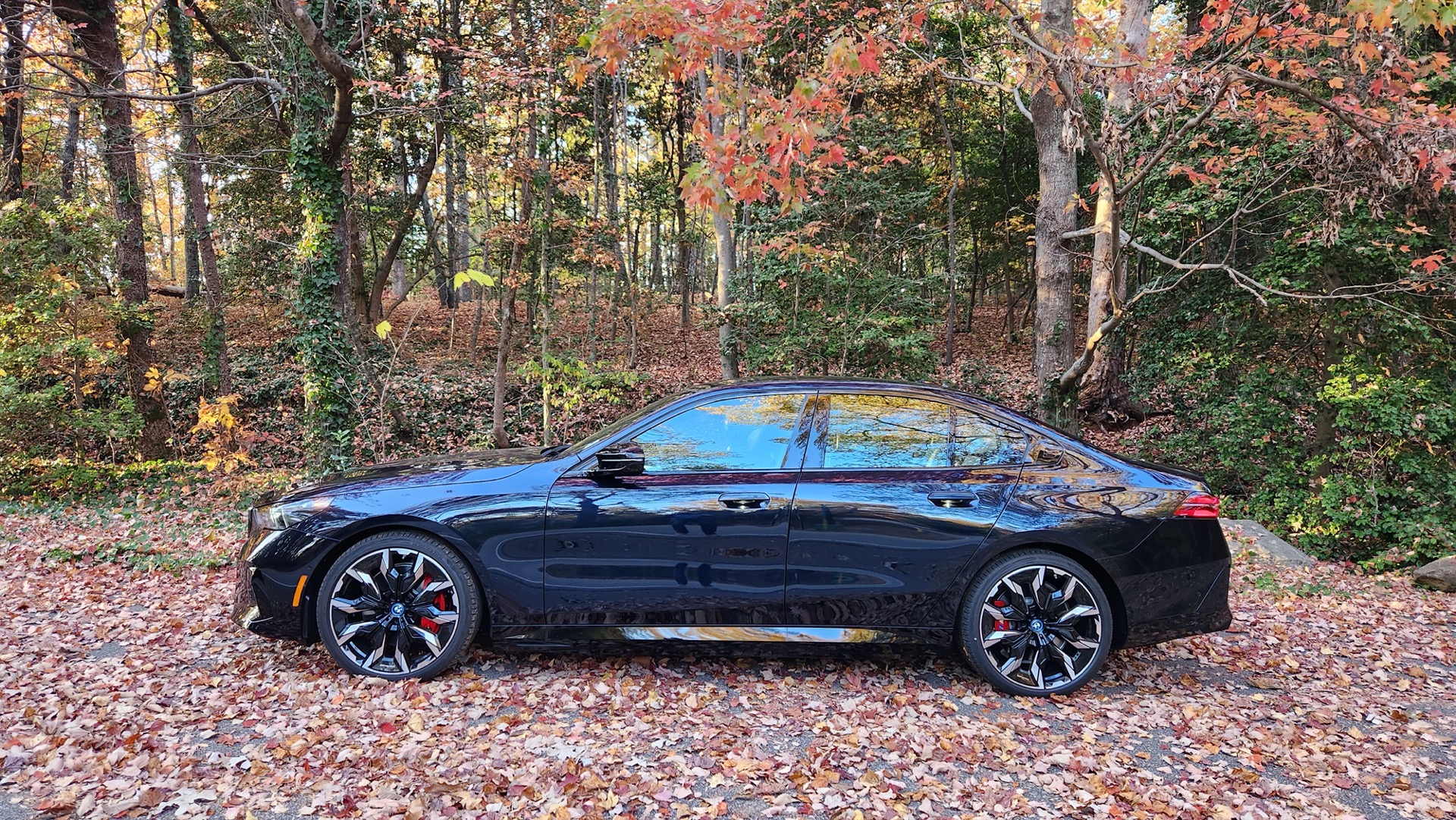 2024 BMW i5 electric sport sedan trounces gasoline sibling CWIK