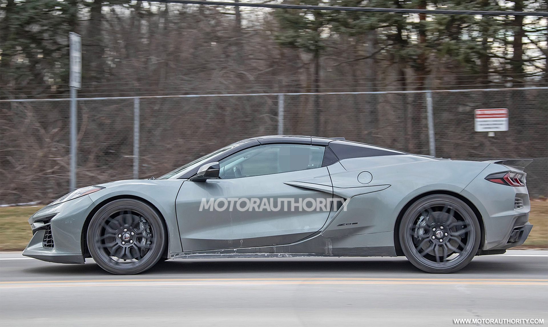 2024 Chevrolet Corvette E-Ray spy shots - Photo credit: S. Baldaυf/SB-Medien