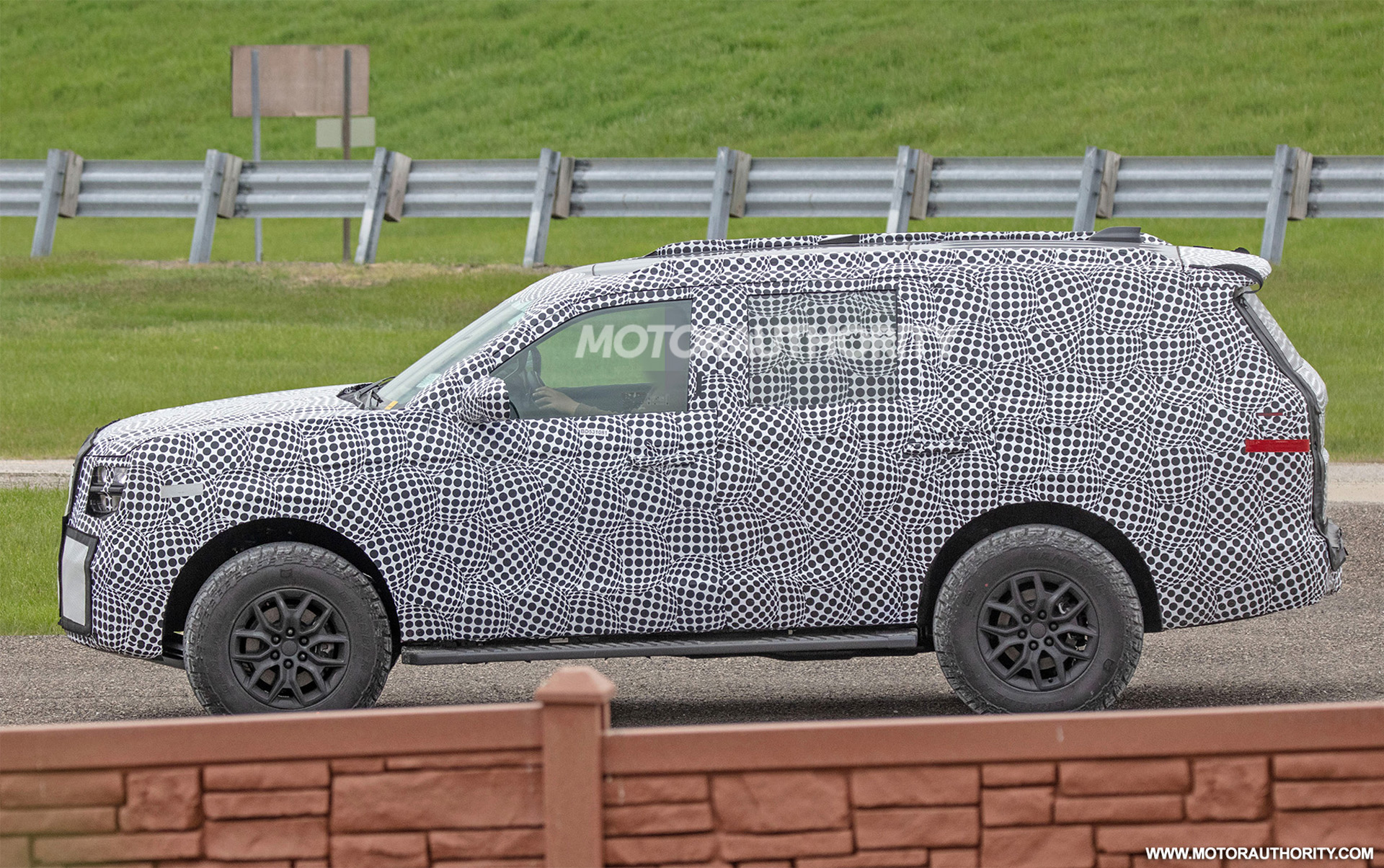 2024-volvo-xc40-2024-ford-expedition-today-s-car-news-mckinney-news-source
