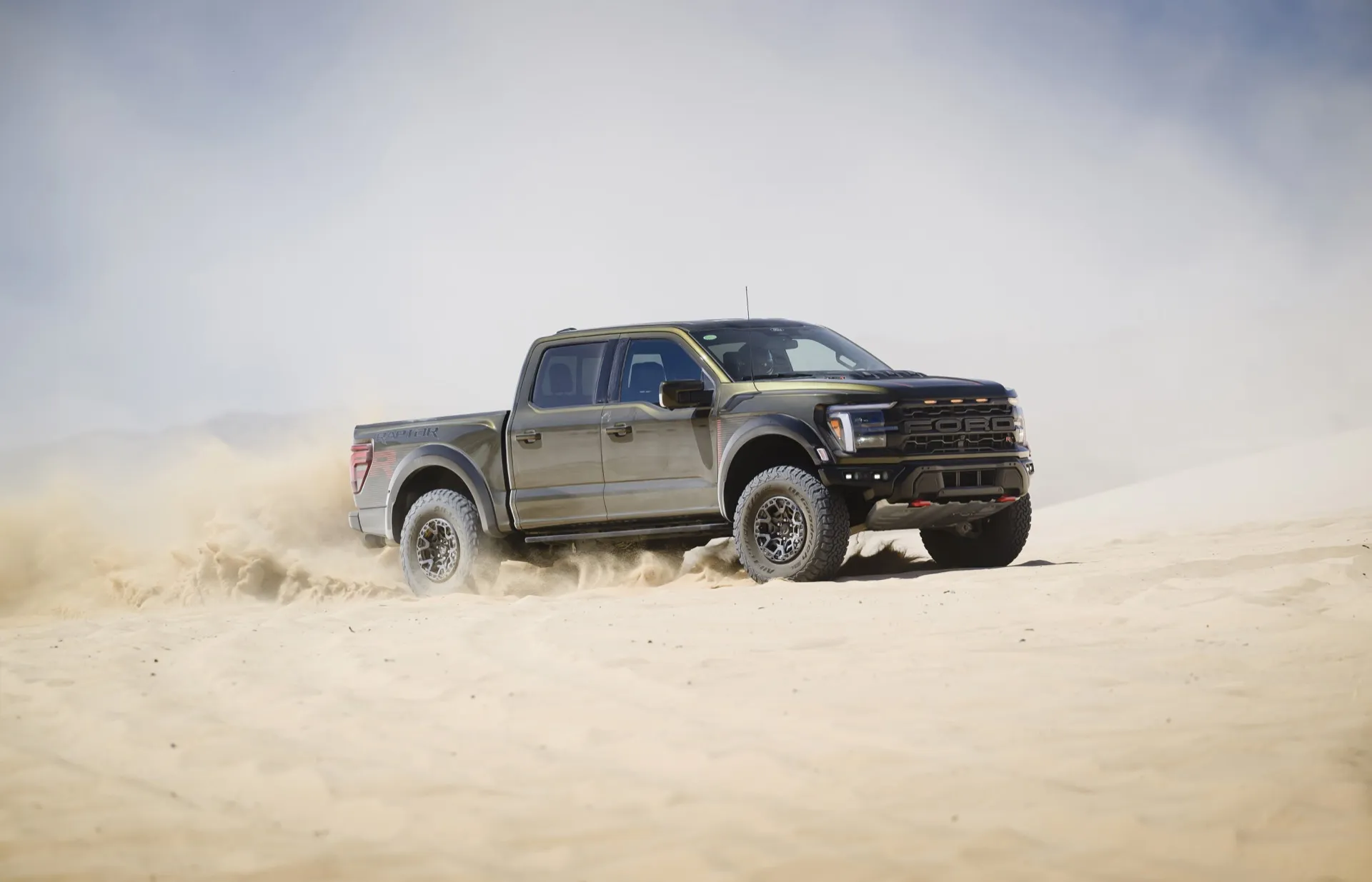 Review: 2024 Ford F-150 Raptor R rips Auto Recent