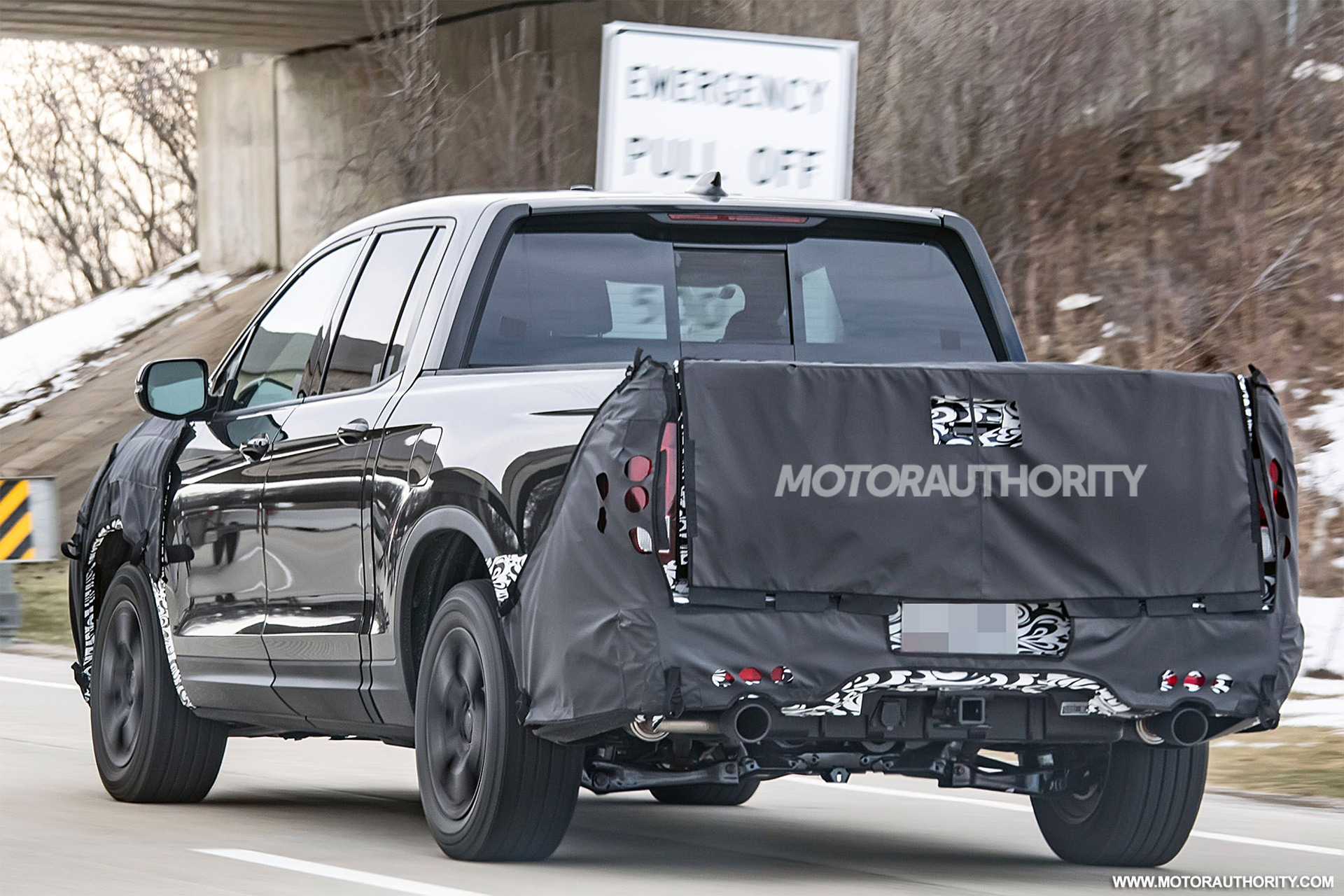 2024 Honda Ridgeline facelift spy shots - Photo credit: Baldauf