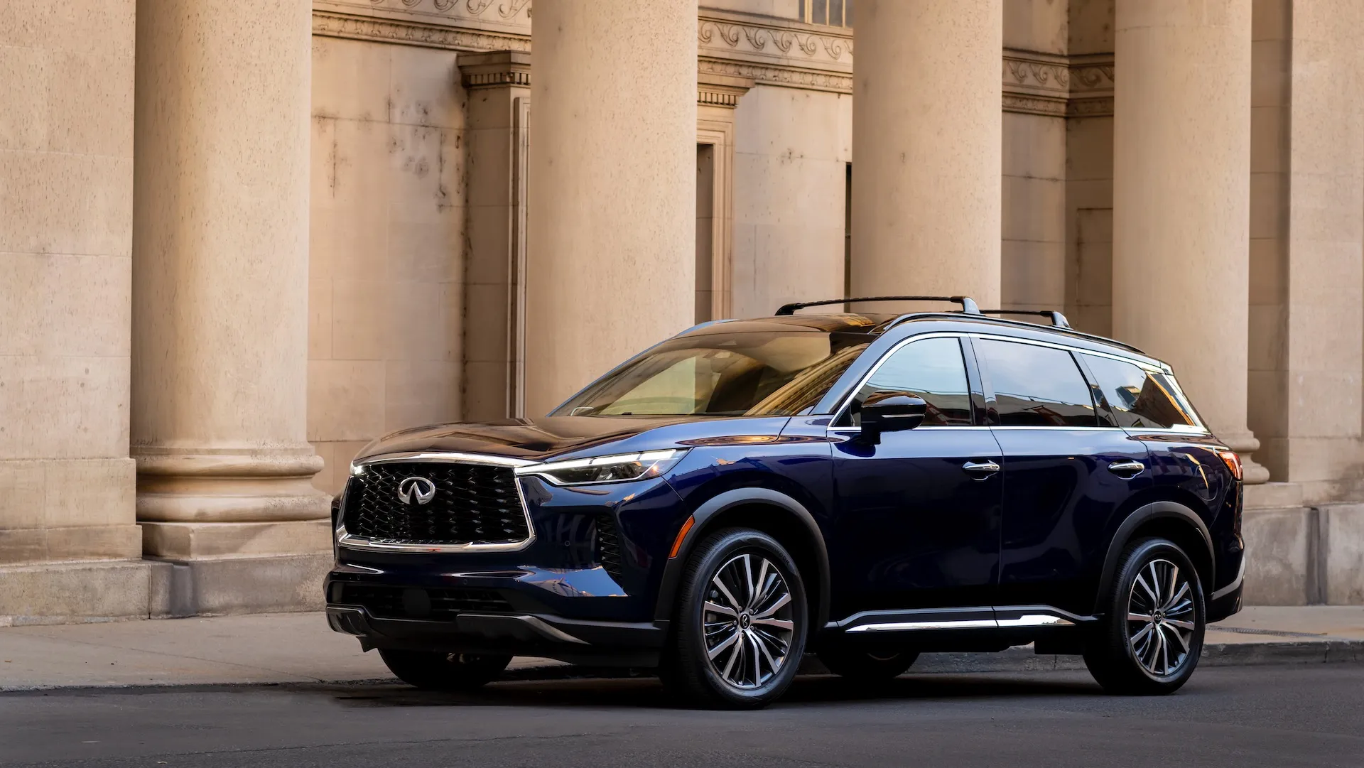 2024 Infiniti QX60 3row SUV costs 450 more to 50,845