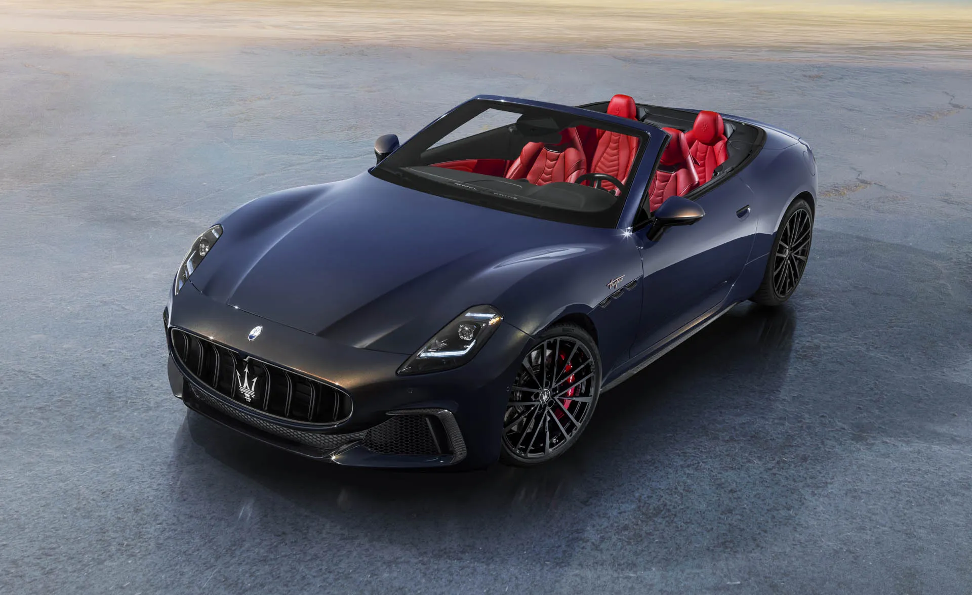 2024 Maserati GranCabrio debuts with V-6, will offer EV option