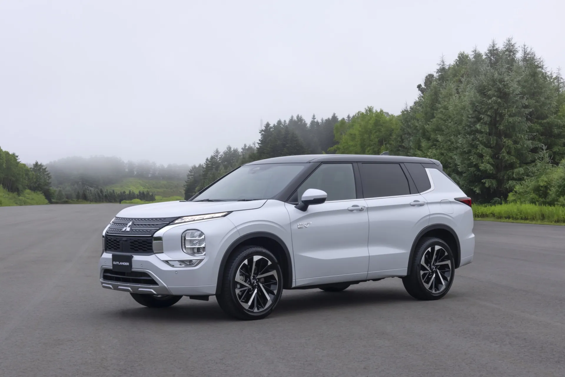 2024 Mitsubishi Outlander Review, Pricing, & Pictures
