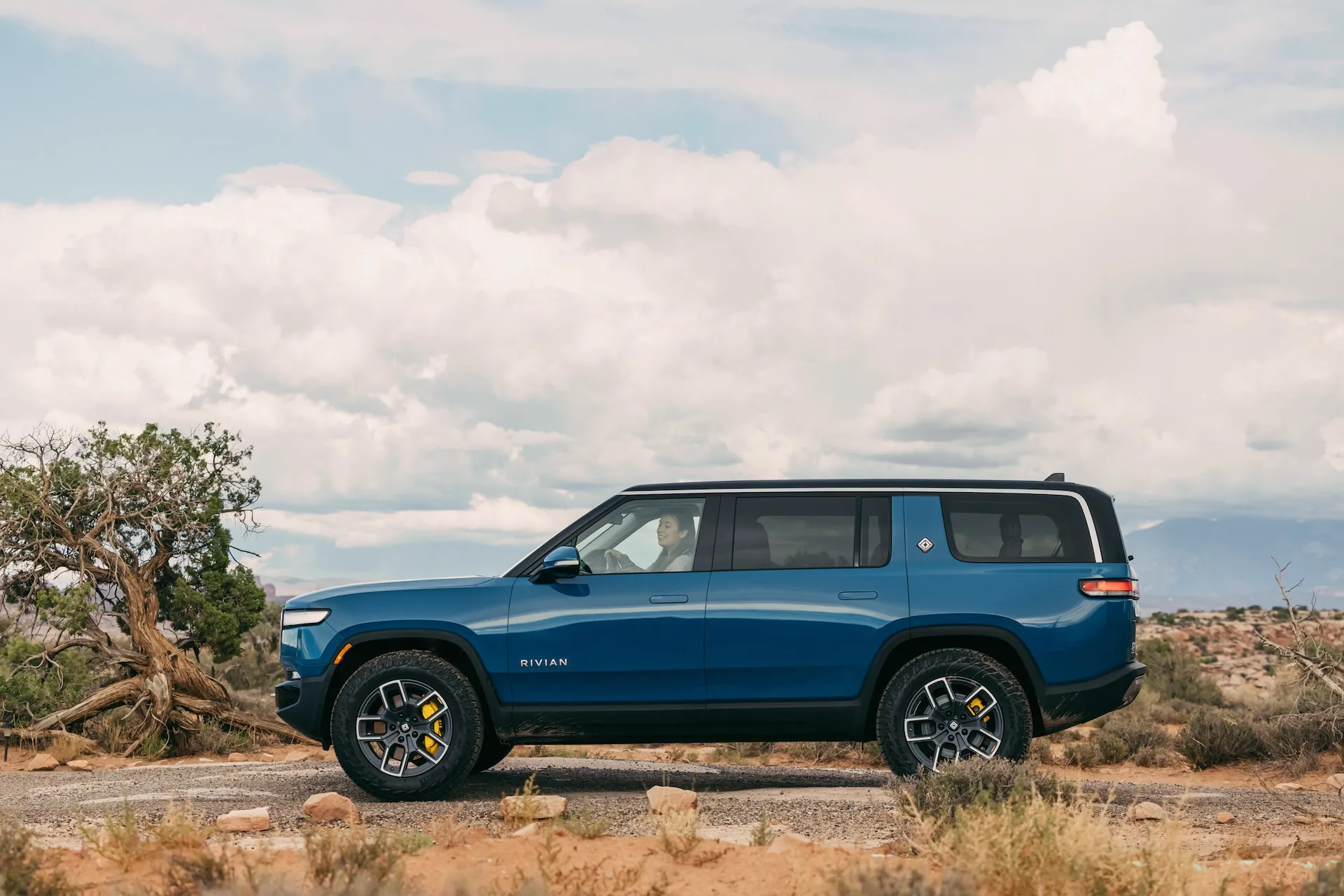 Rivian R1S 2024