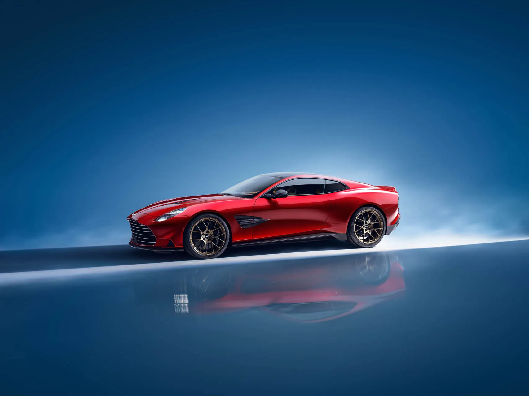 2025 Aston Martin Vanquish debuts with gorgeous looks, V-12 power Auto Recent