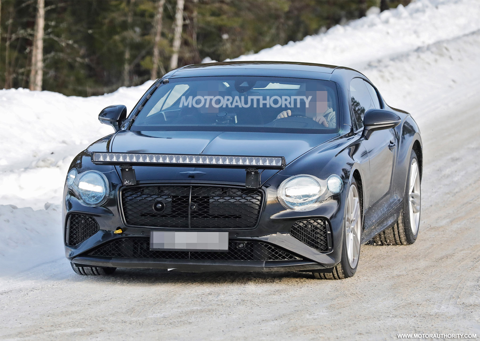 2025 Bentley Continental GT facelift spy shots - Photo credit: Baldauf