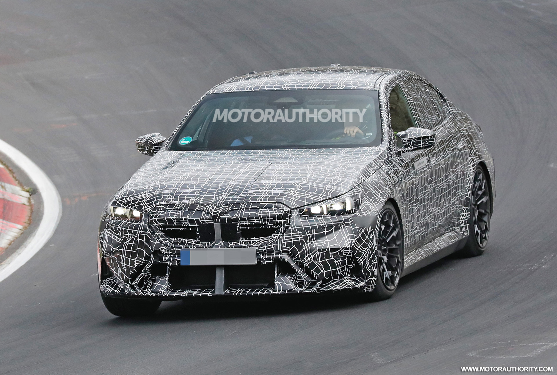 2025 BMW M5 spy photographs and video Motocourt