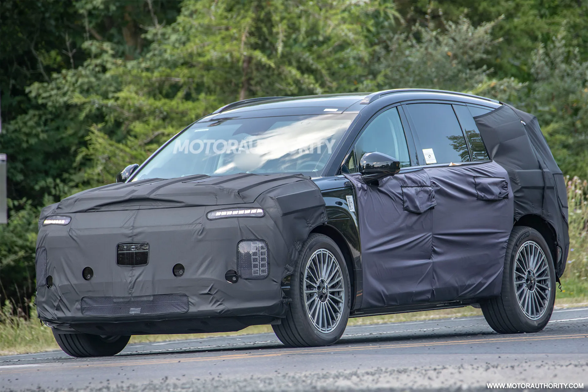 2025 Hyundai Ioniq 9 electric SUV with third-row seats spied
